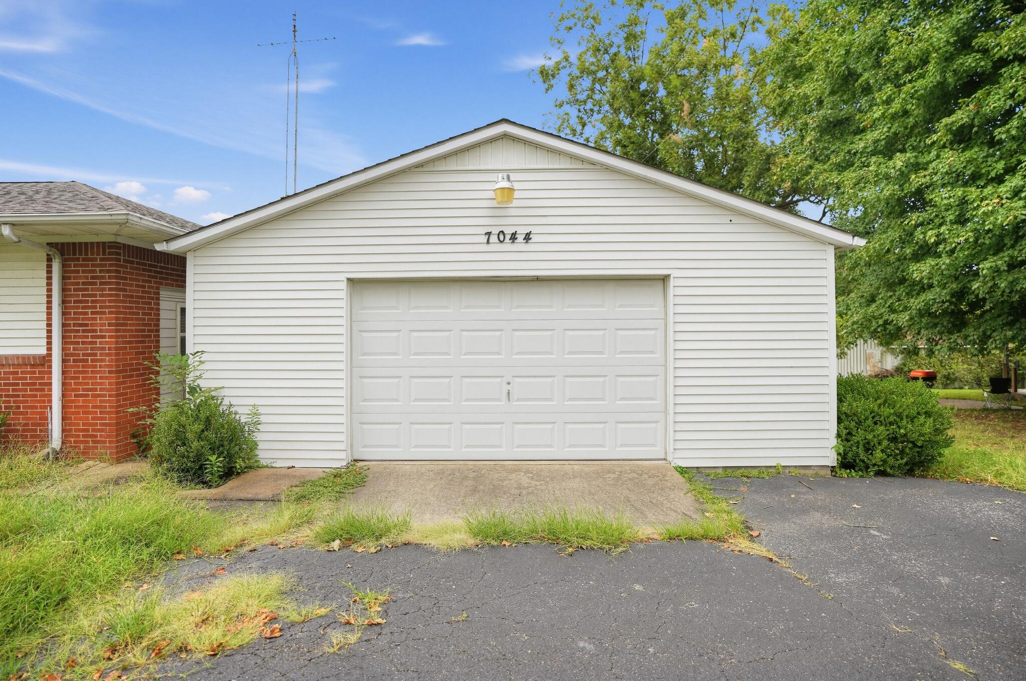 7044 S Us-51 Highway Property Photo 6