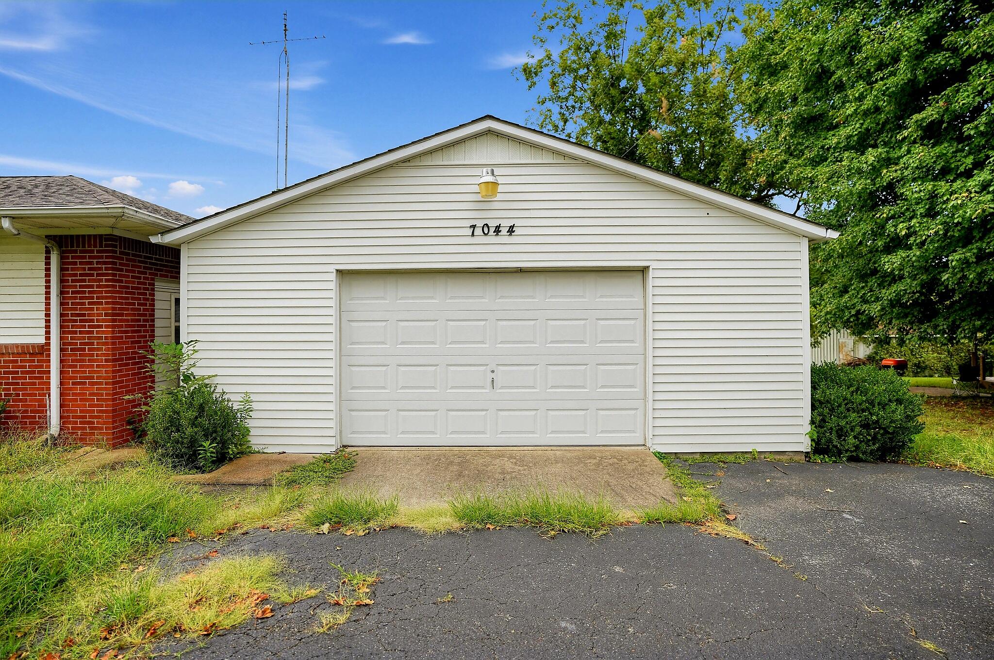 7044 S Us-51 Highway Property Photo 16