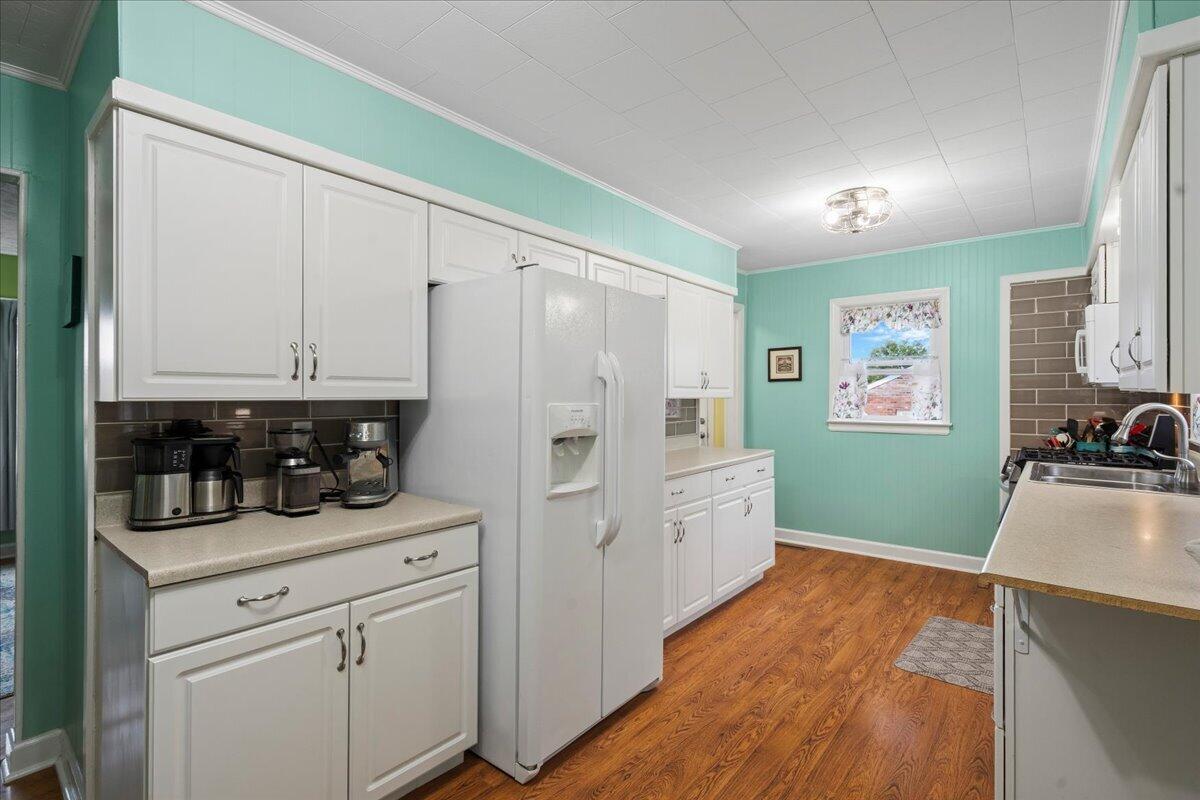 2206 Circle Drive Property Photo 8