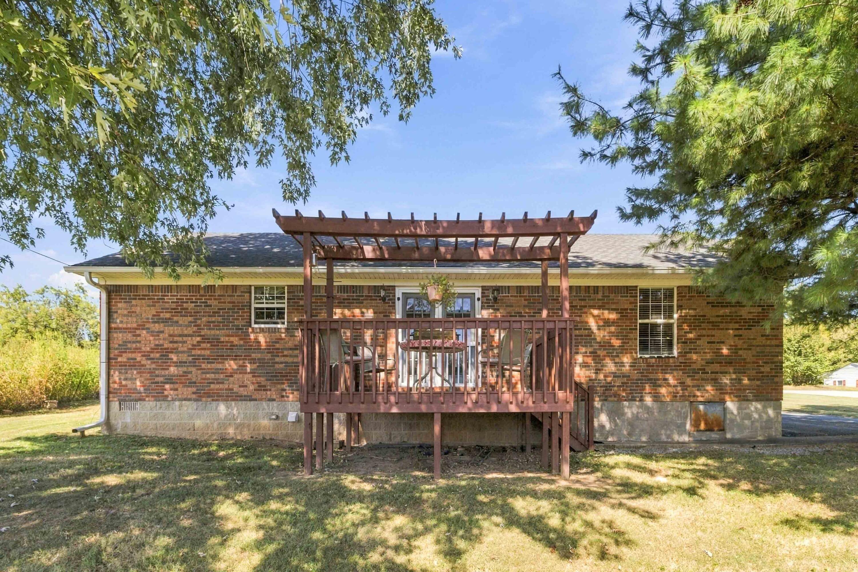 311 Chickasaw Trail Property Photo 2