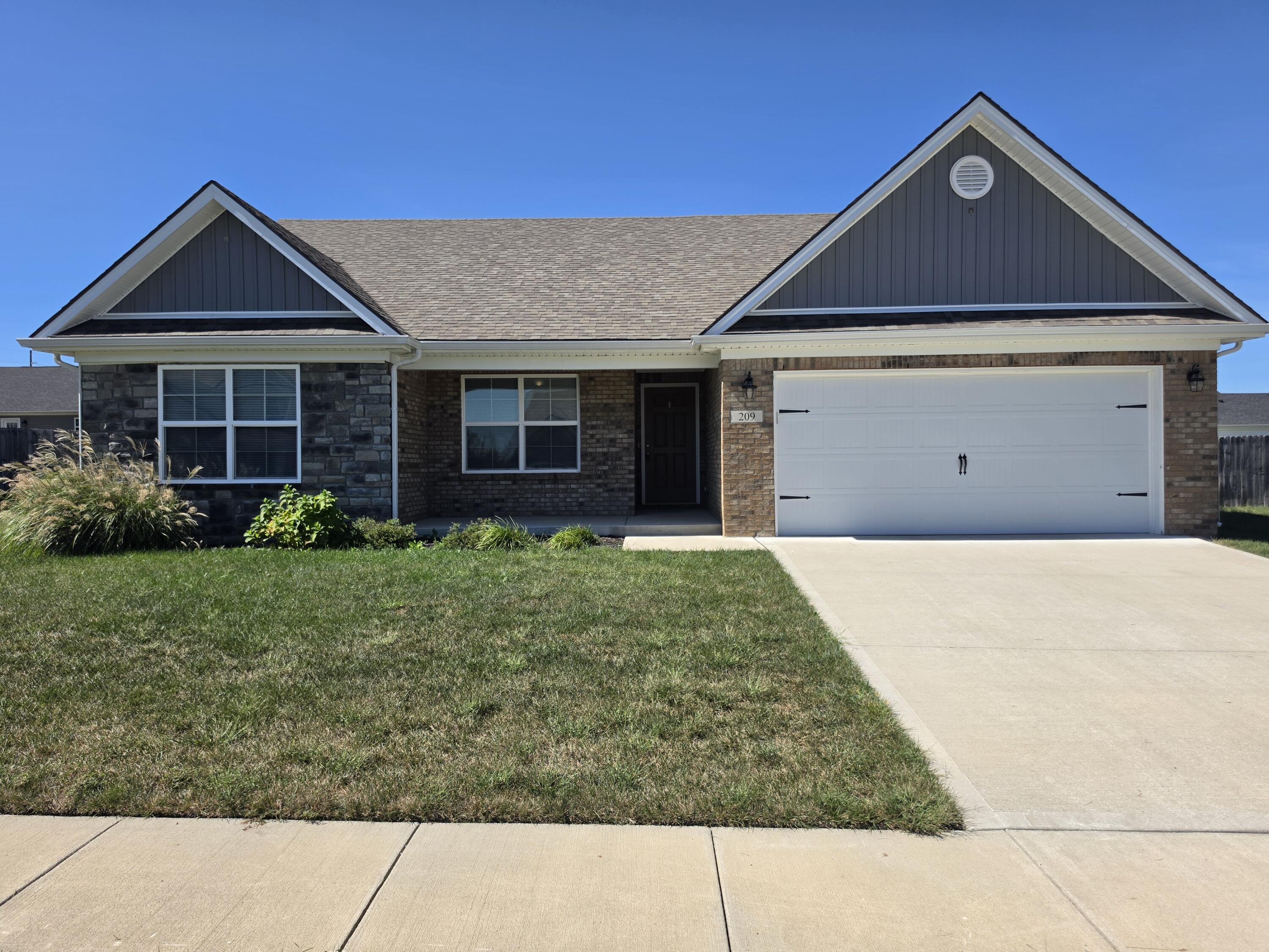 209 Candy Apple Lane Property Photo 1