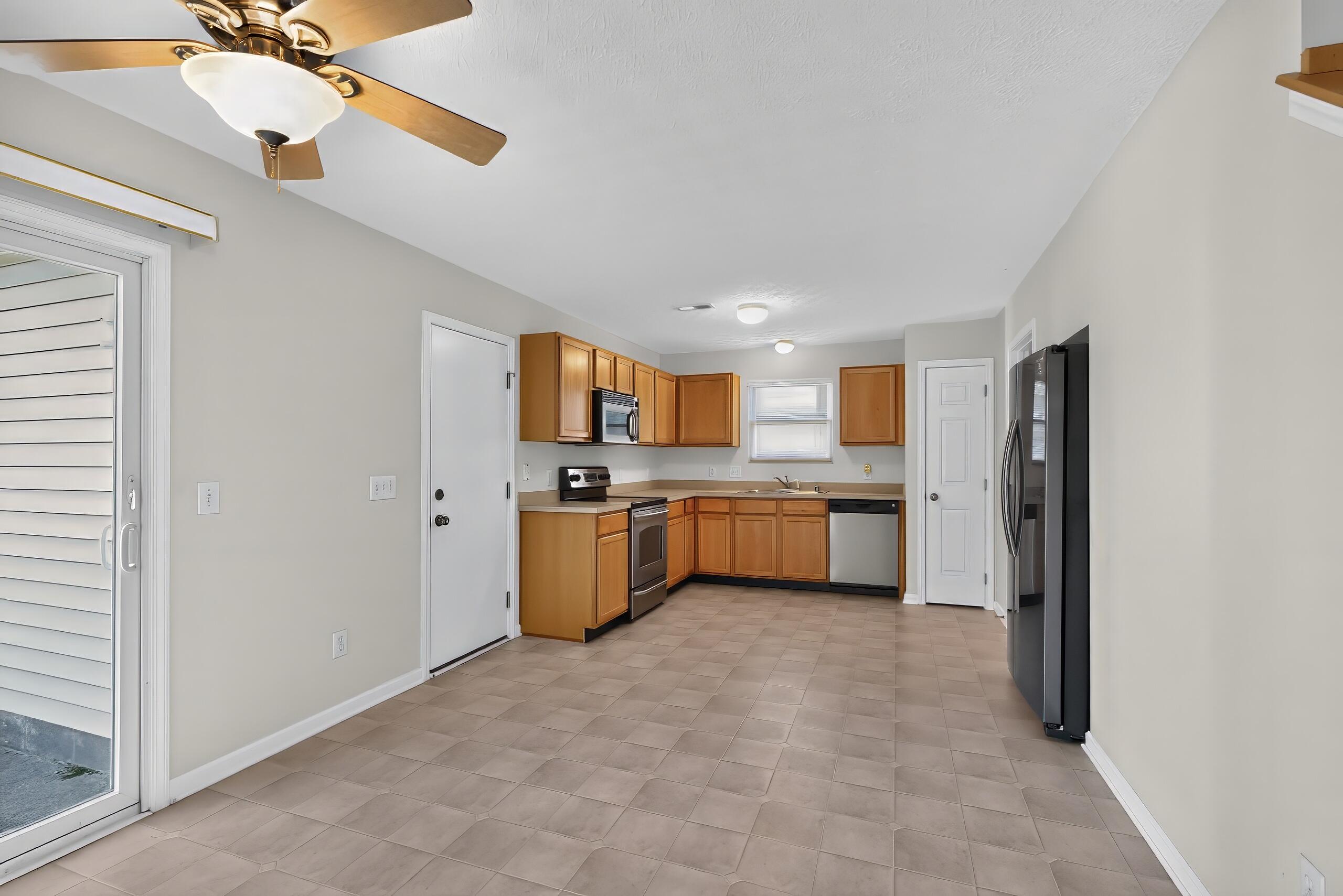 1033 Lemon Rue Way Property Photo 8