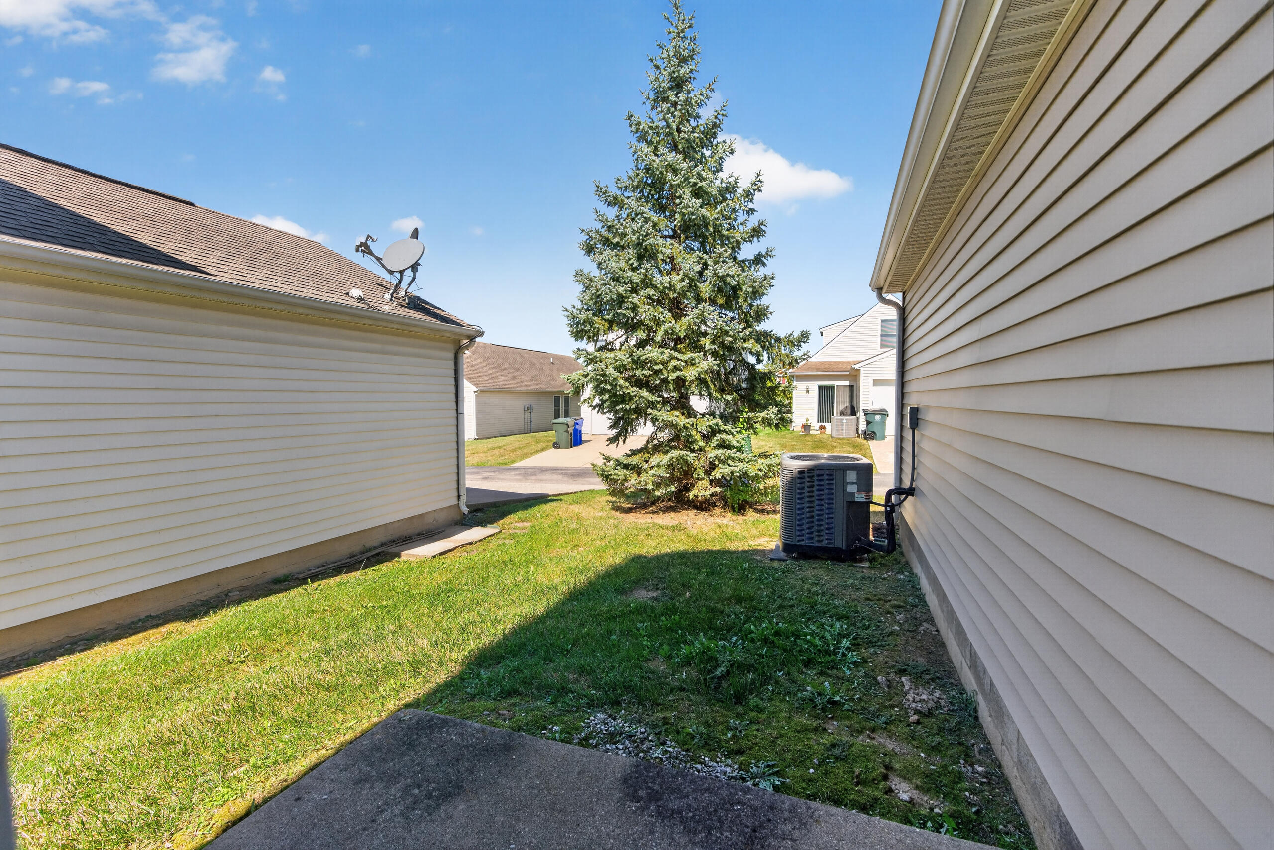 1033 Lemon Rue Way Property Photo 22