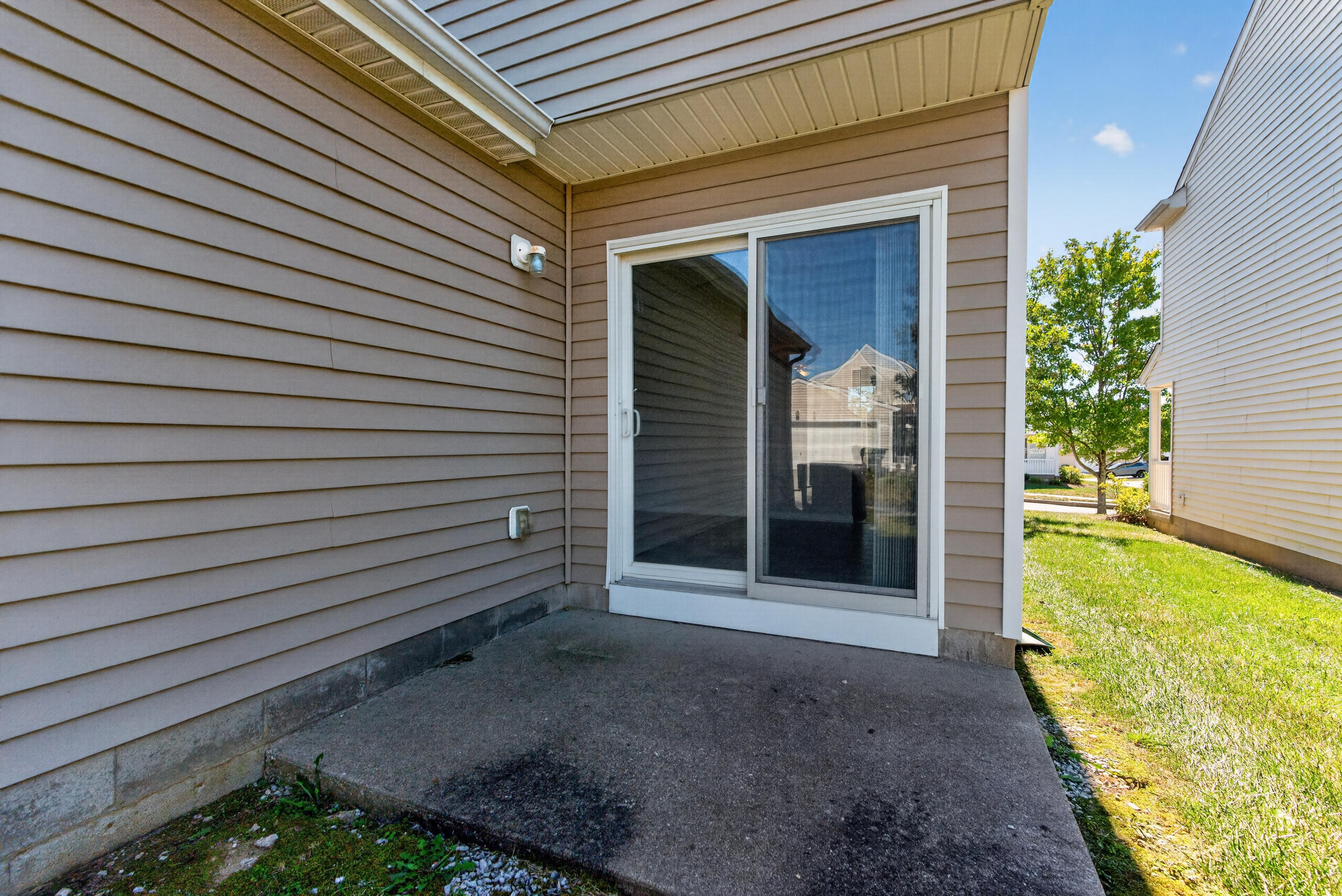 1033 Lemon Rue Way Property Photo 23