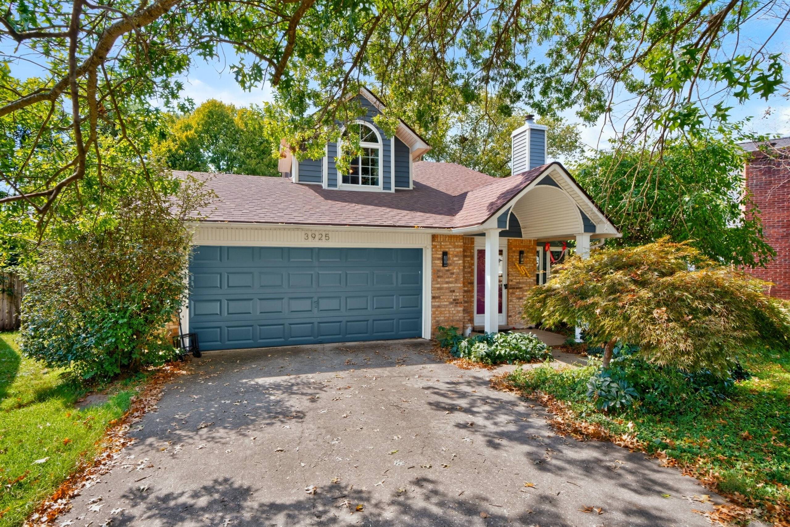 3925 Hillside Drive Property Photo 1