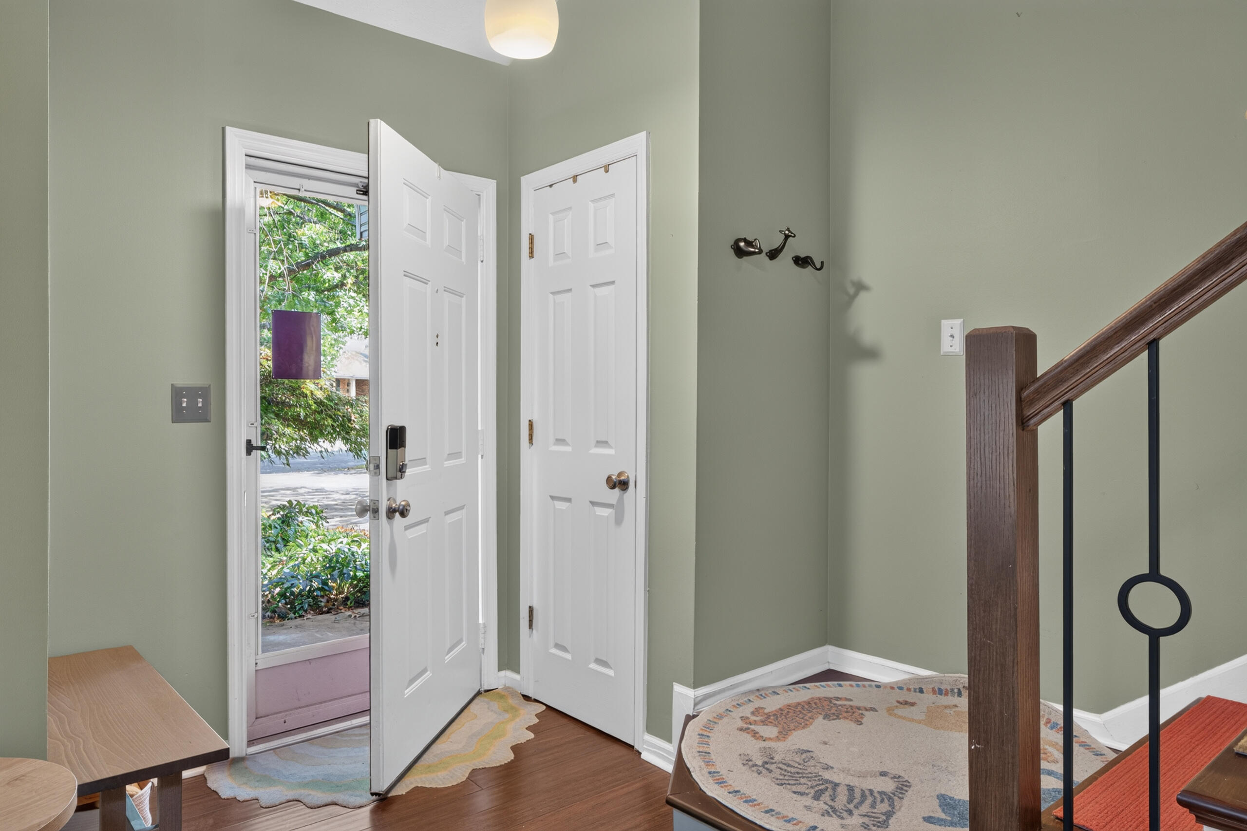 3925 Hillside Drive Property Photo 5
