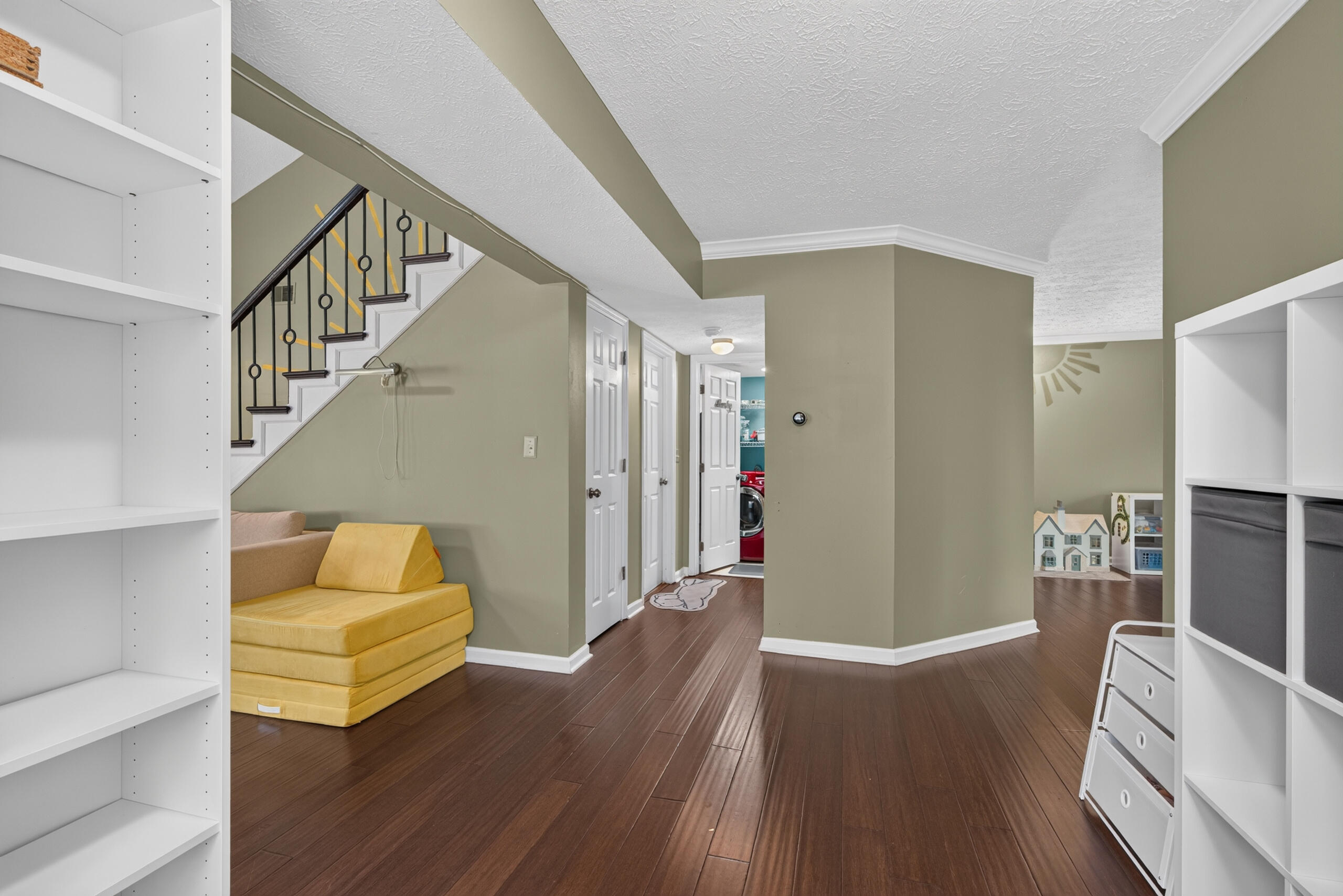 3925 Hillside Drive Property Photo 9