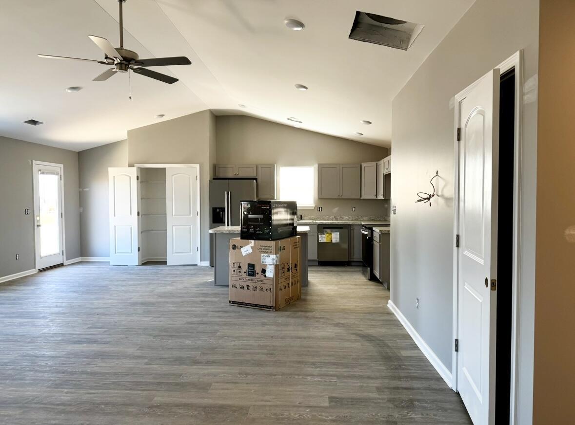 8089 Driftwood Loop Property Photo 6