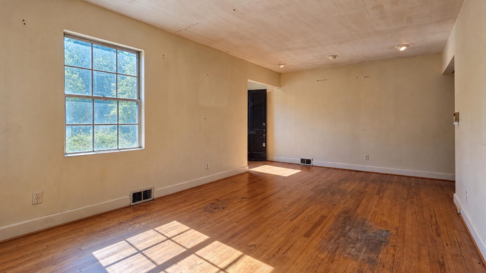 209 Tahoma Road Property Photo 9