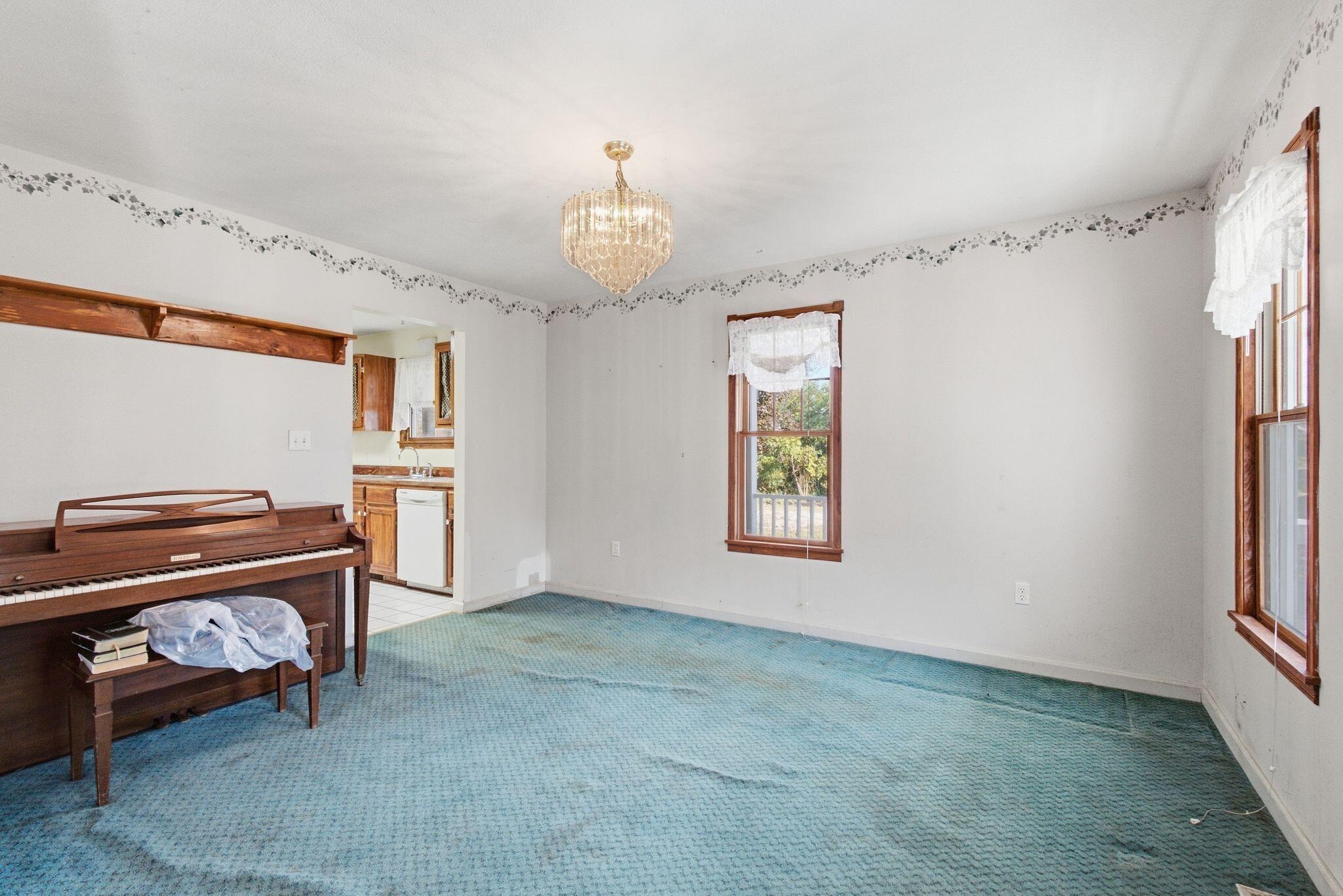 2206 Brown Road Property Photo 13