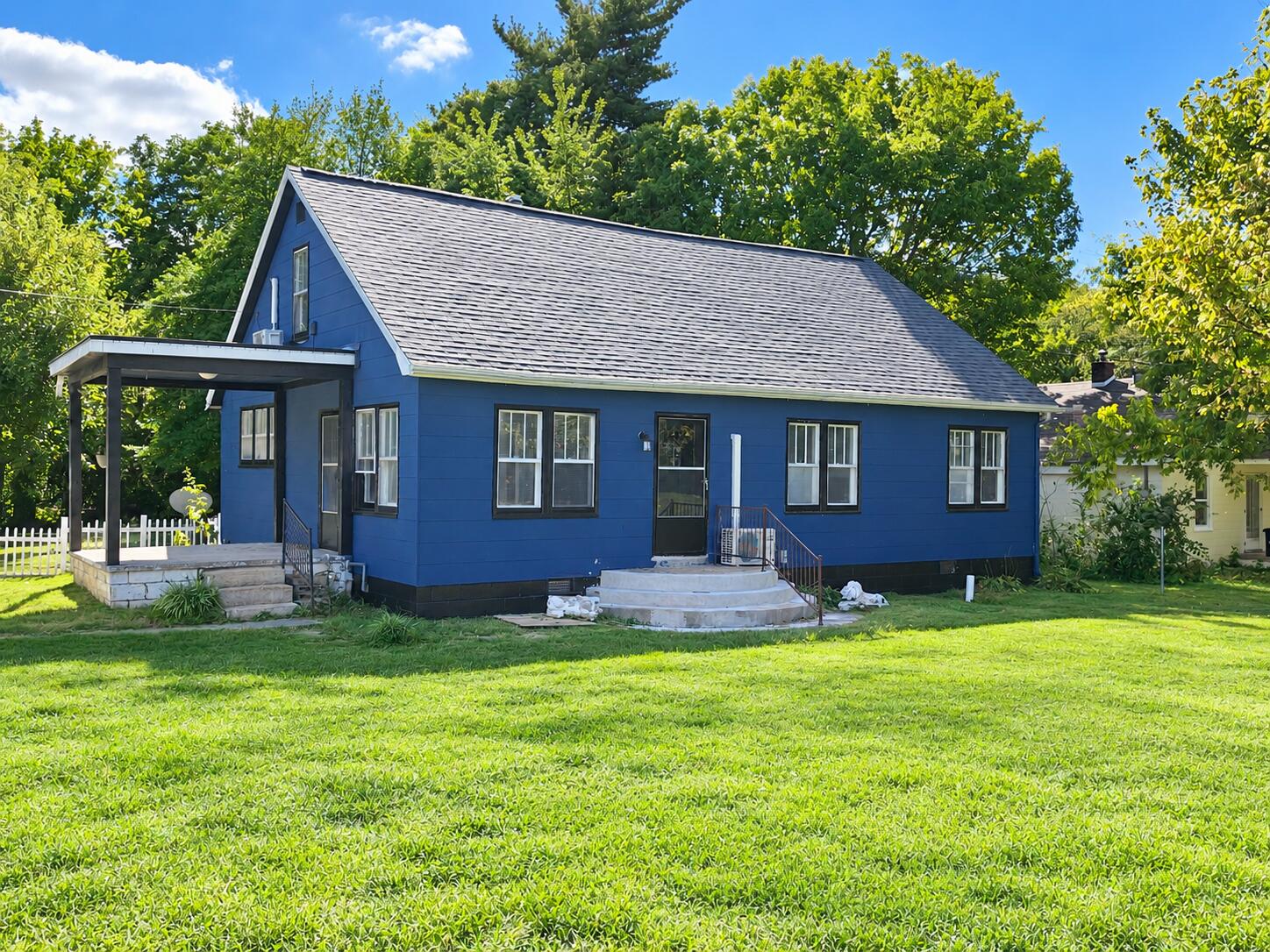505 Columbus Street Property Photo 1