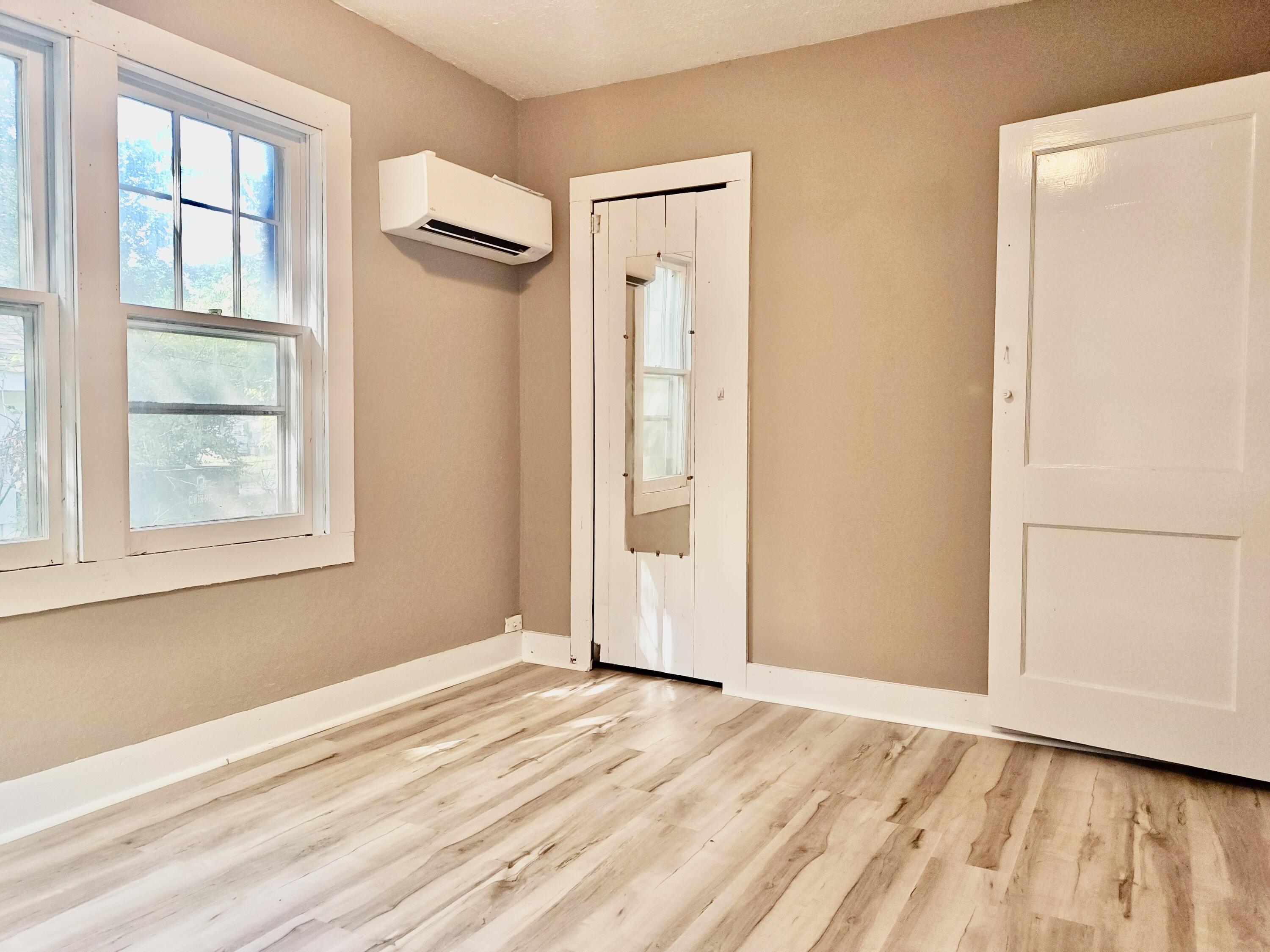 505 Columbus Street Property Photo 11