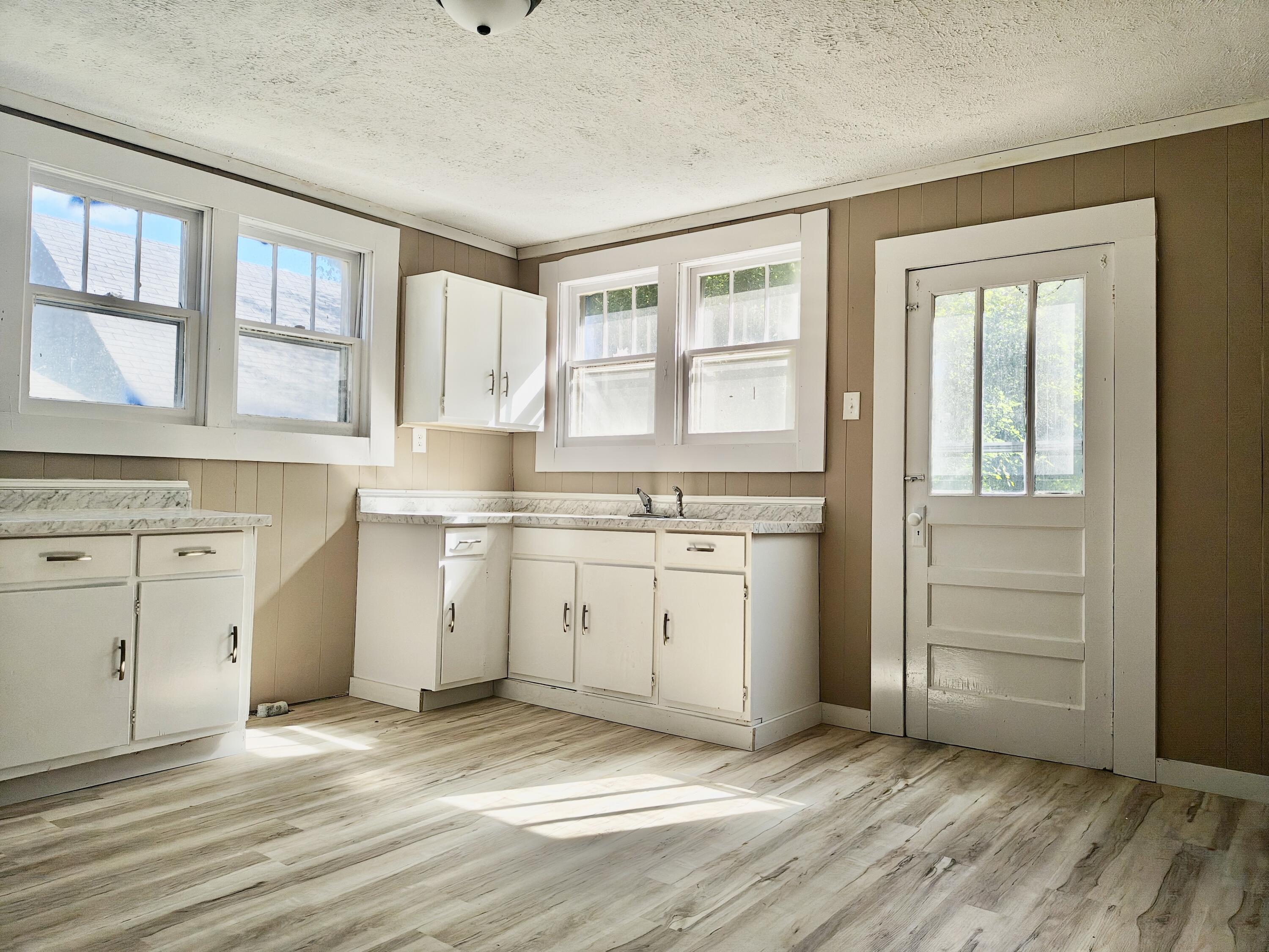 505 Columbus Street Property Photo 18