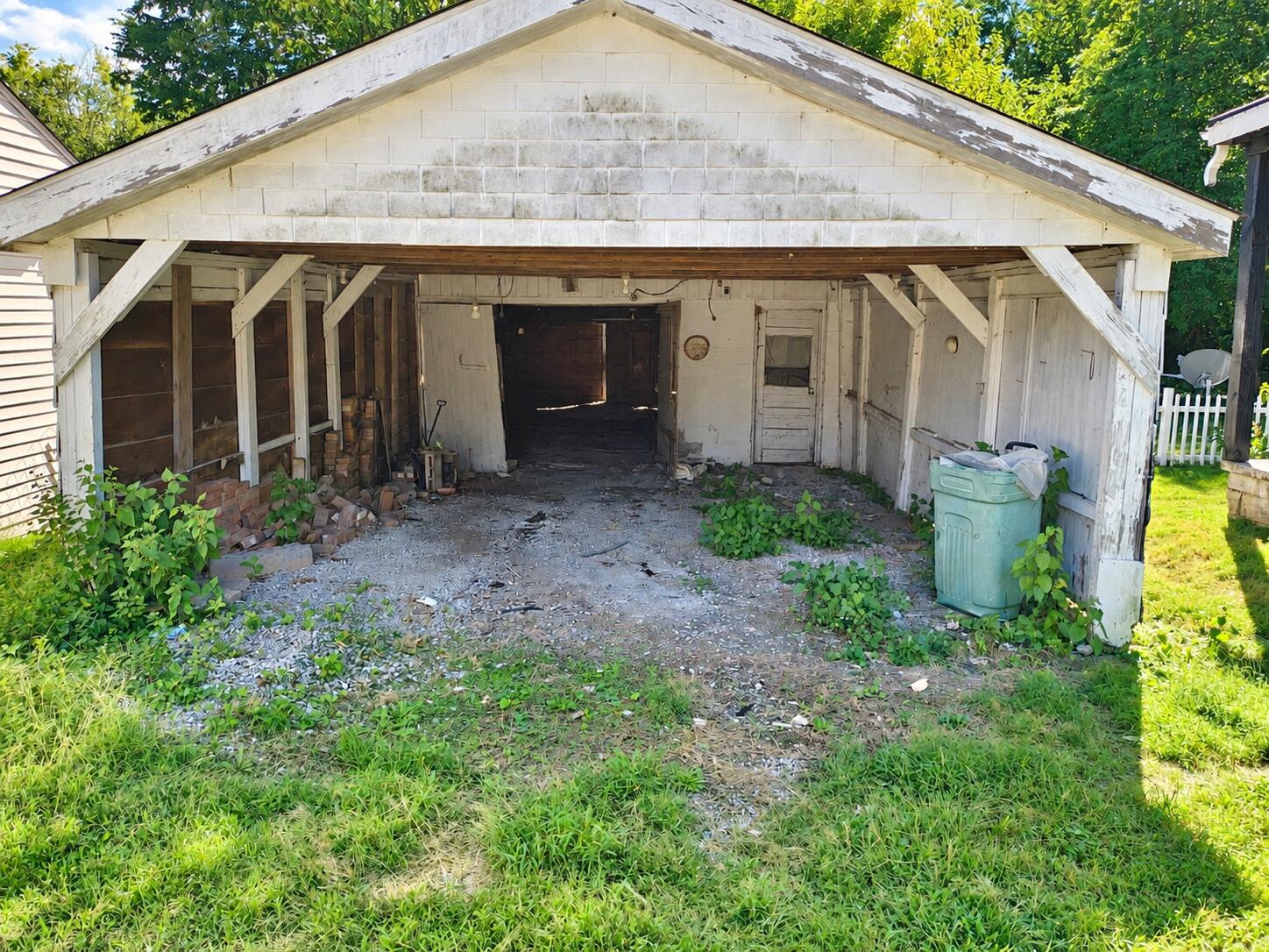 505 Columbus Street Property Photo 37
