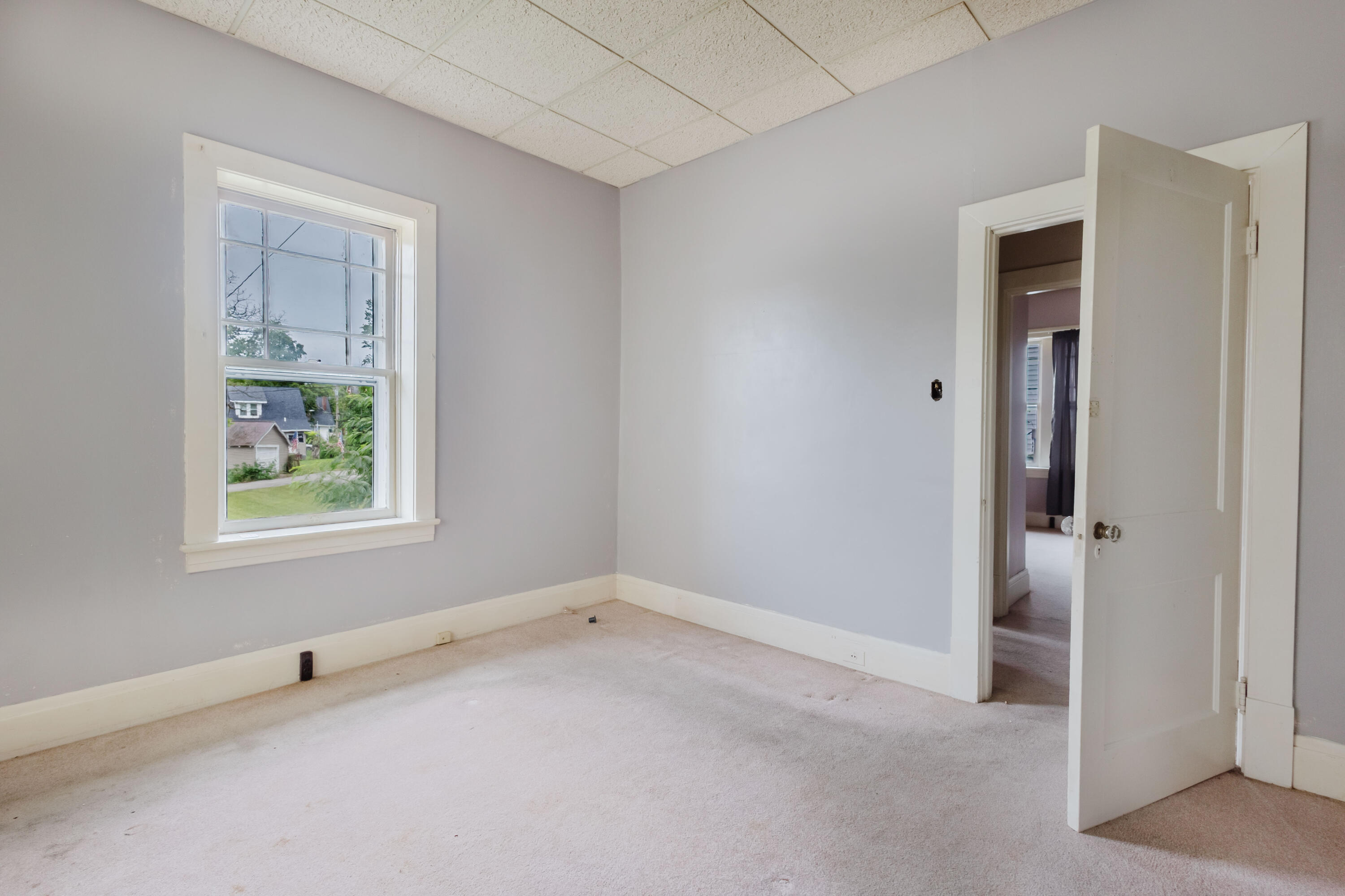 326 W Lexington Avenue Property Photo 24