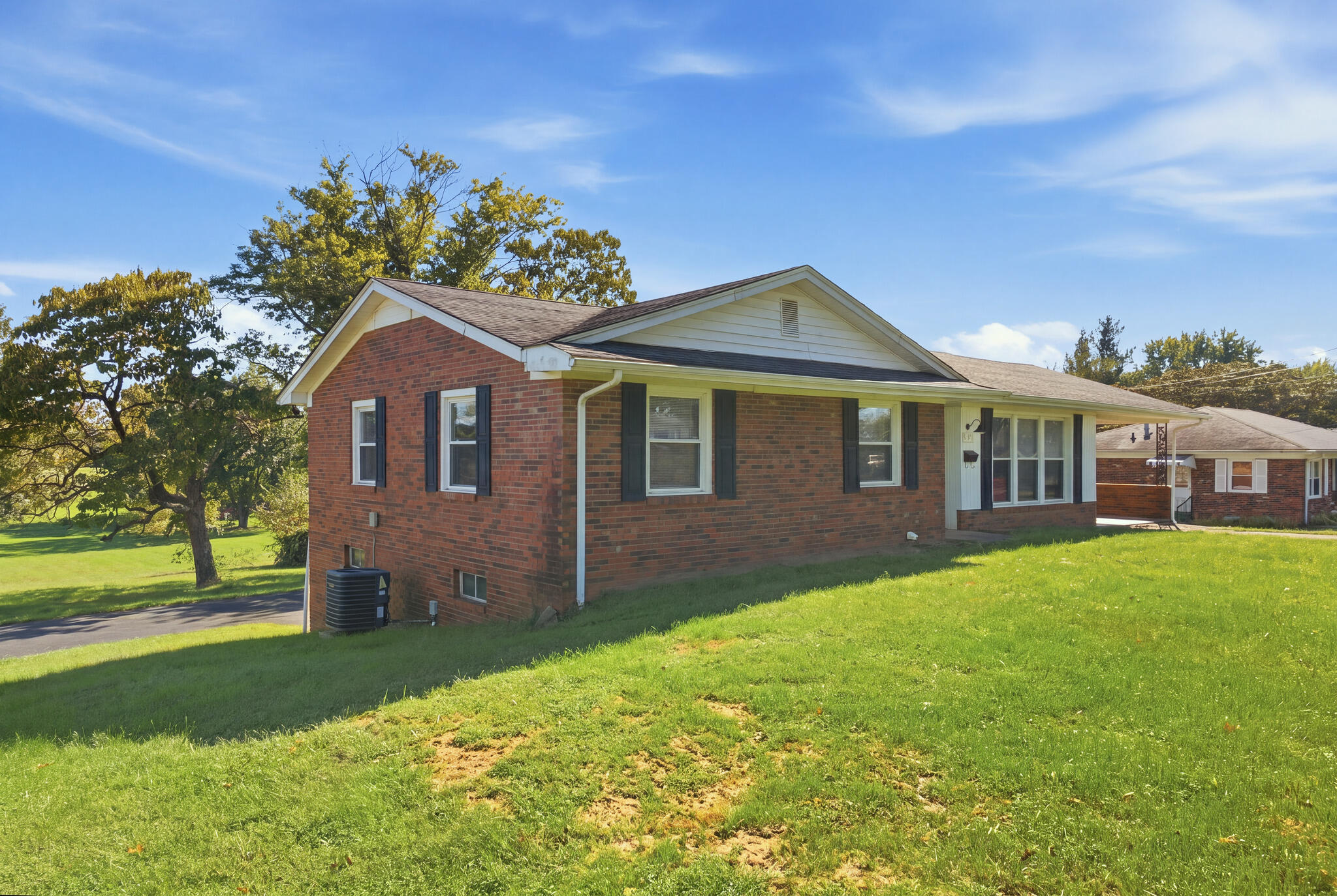 405 Crab Orchard Street Property Photo 3