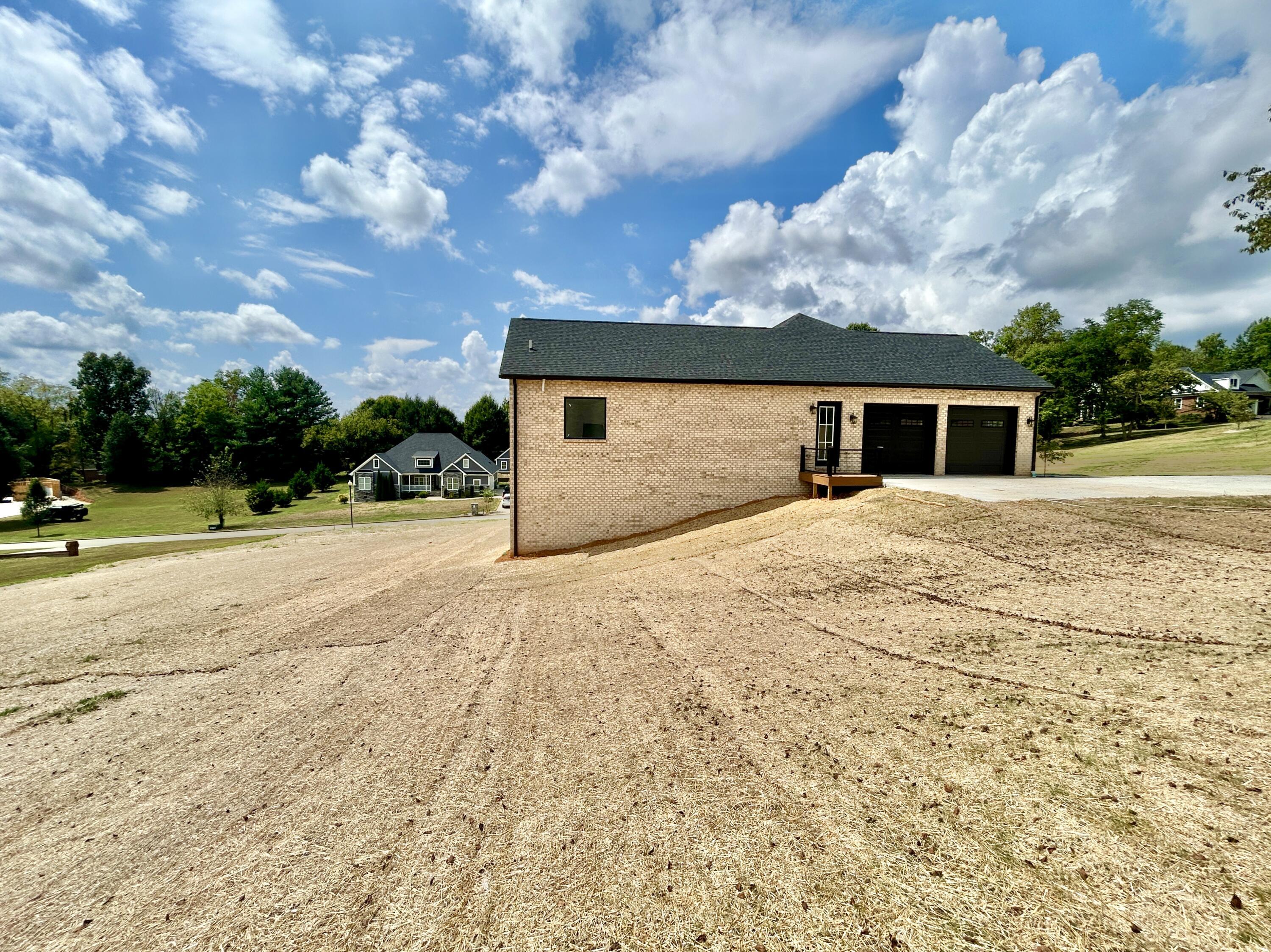 442 Woods Edge Drive Property Photo 8