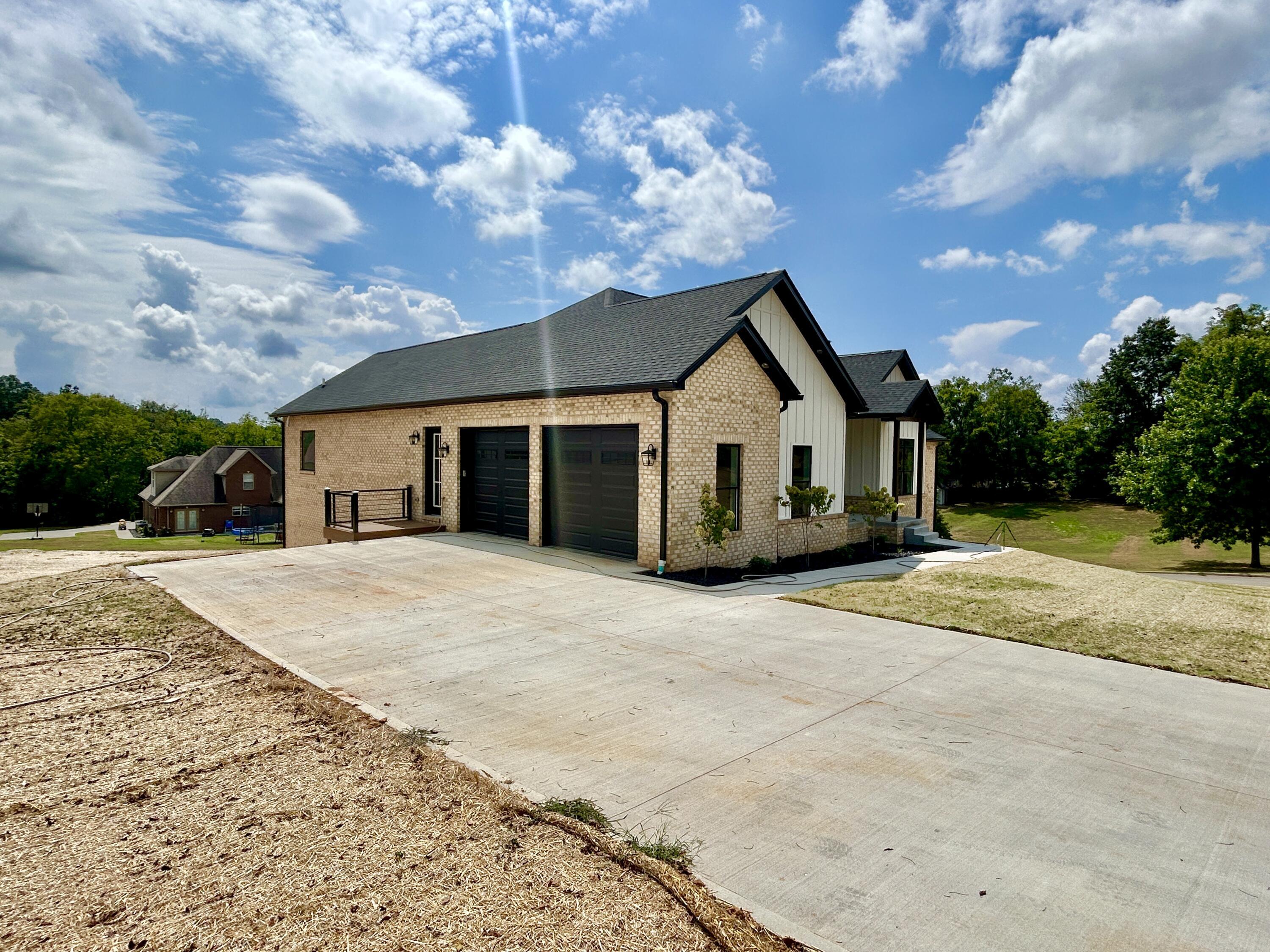 442 Woods Edge Drive Property Photo 9