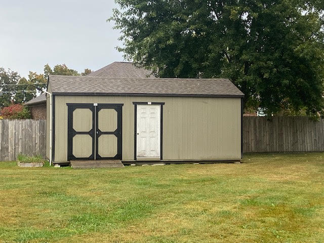 702 Boxwood Drive Property Photo 3