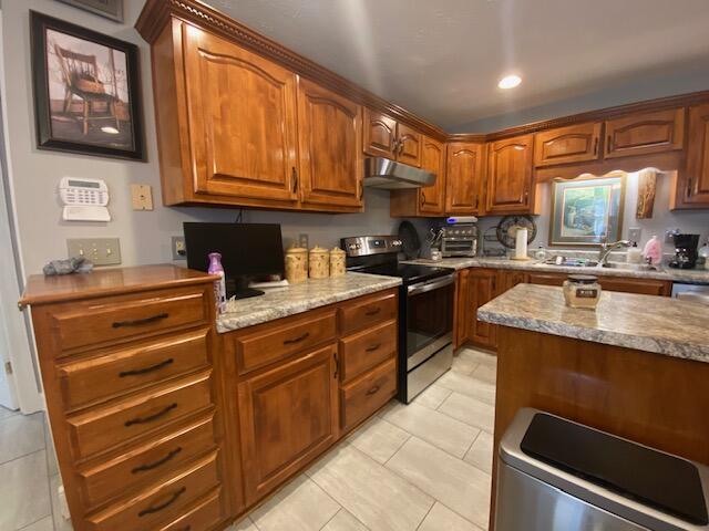 702 Boxwood Drive Property Photo 8