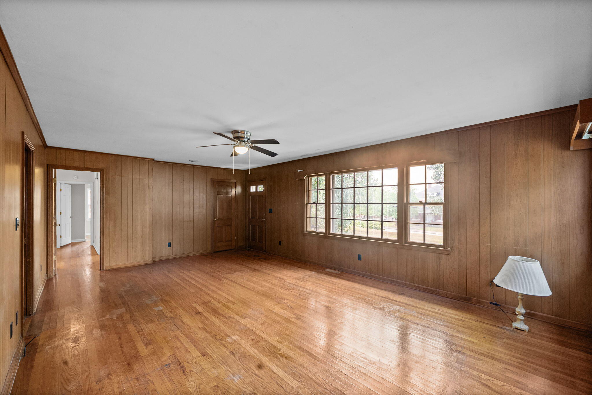 800 E 7th Street Property Photo 11
