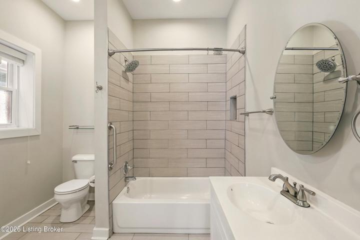 1025 S 1st Street Property Photo 6