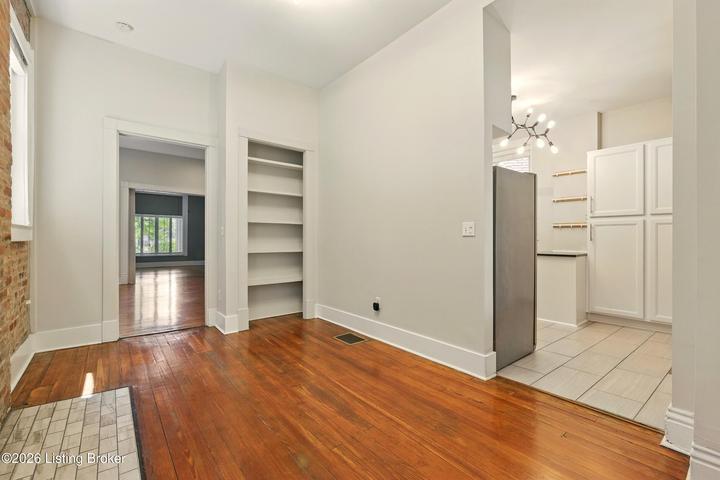 1025 S 1st Street Property Photo 7