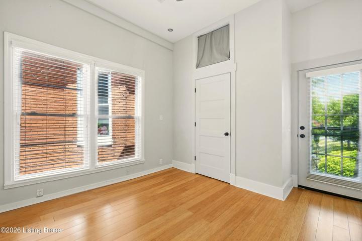 1025 S 1st Street Property Photo 18
