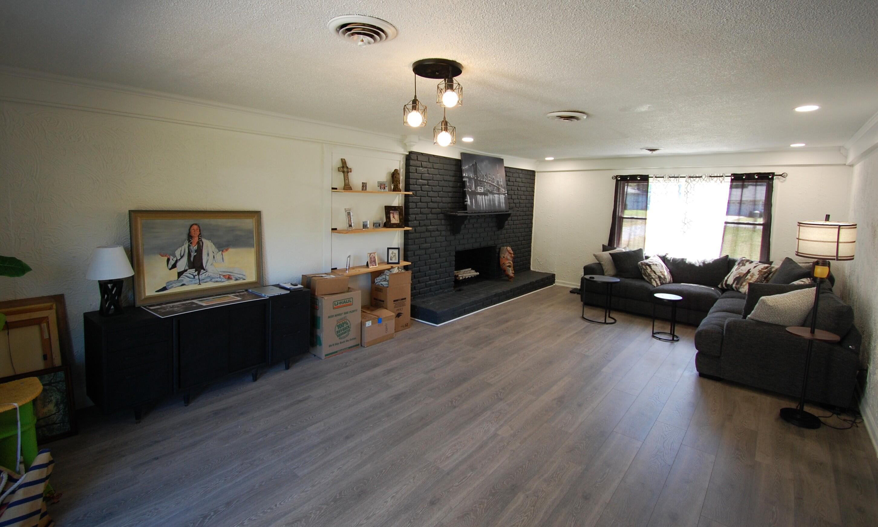 5313 Eva Drive Property Photo 2