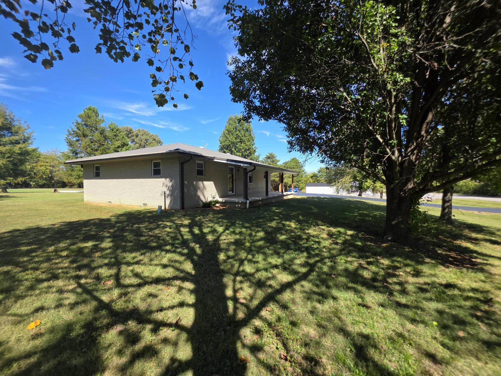 6059 Us 60 W Property Photo 3