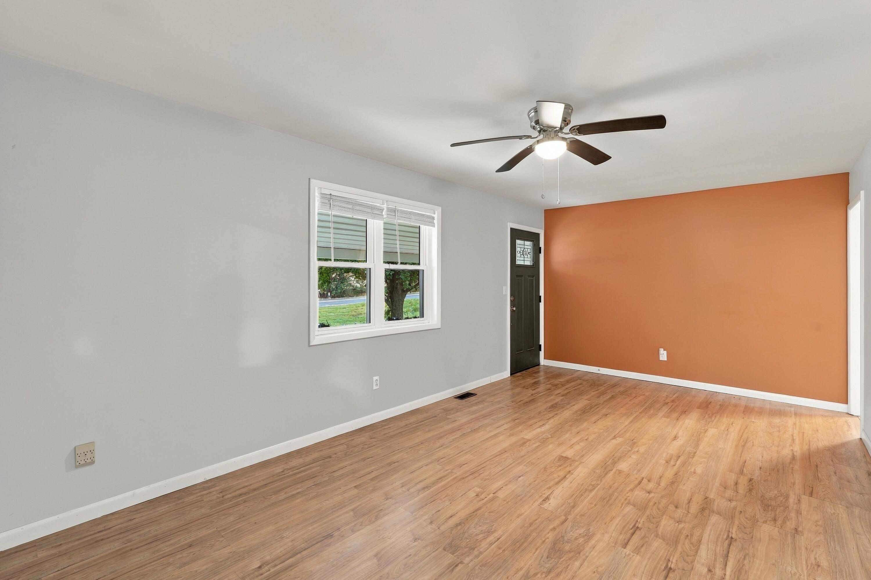 6059 Us 60 W Property Photo 6