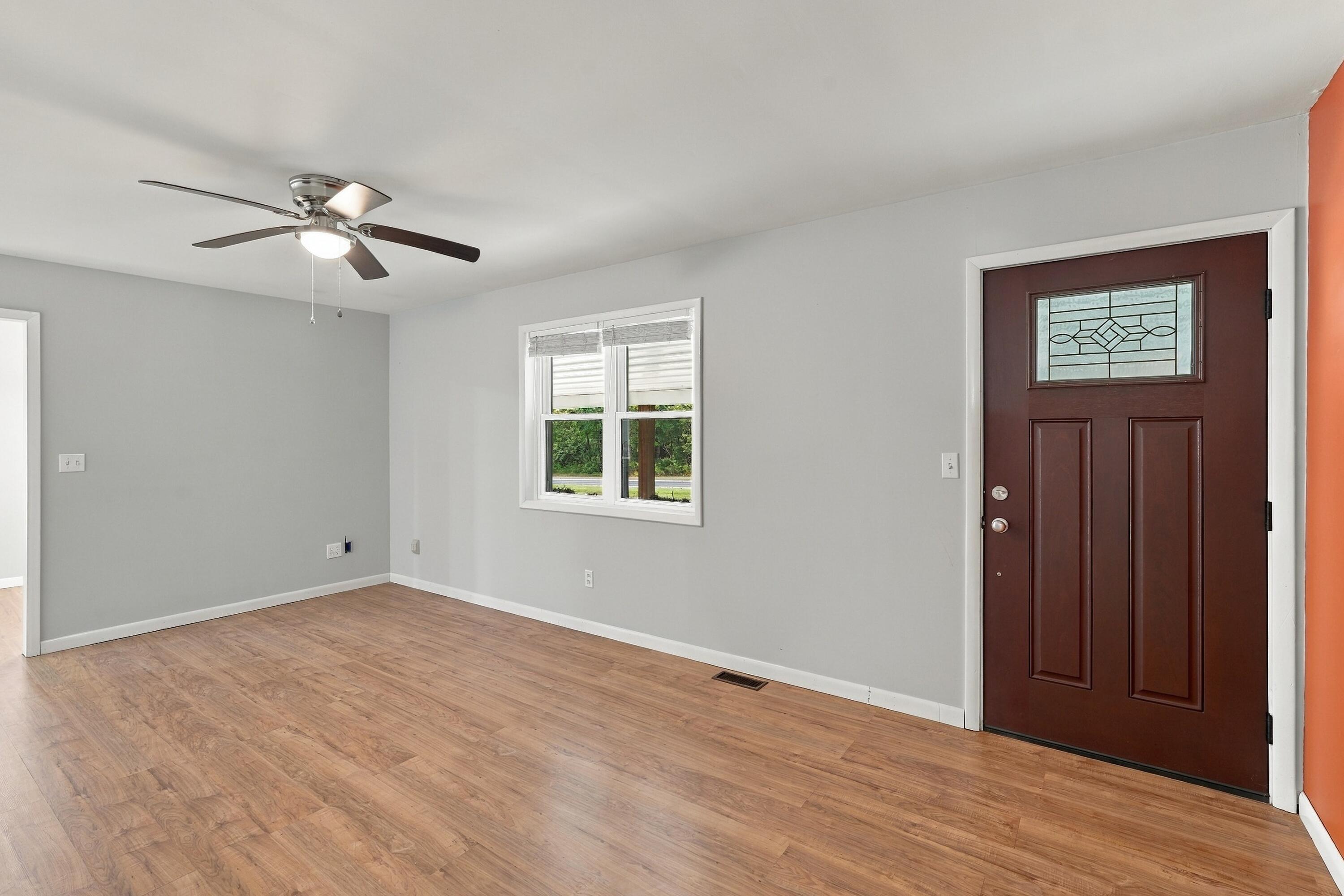 6059 Us 60 W Property Photo 9