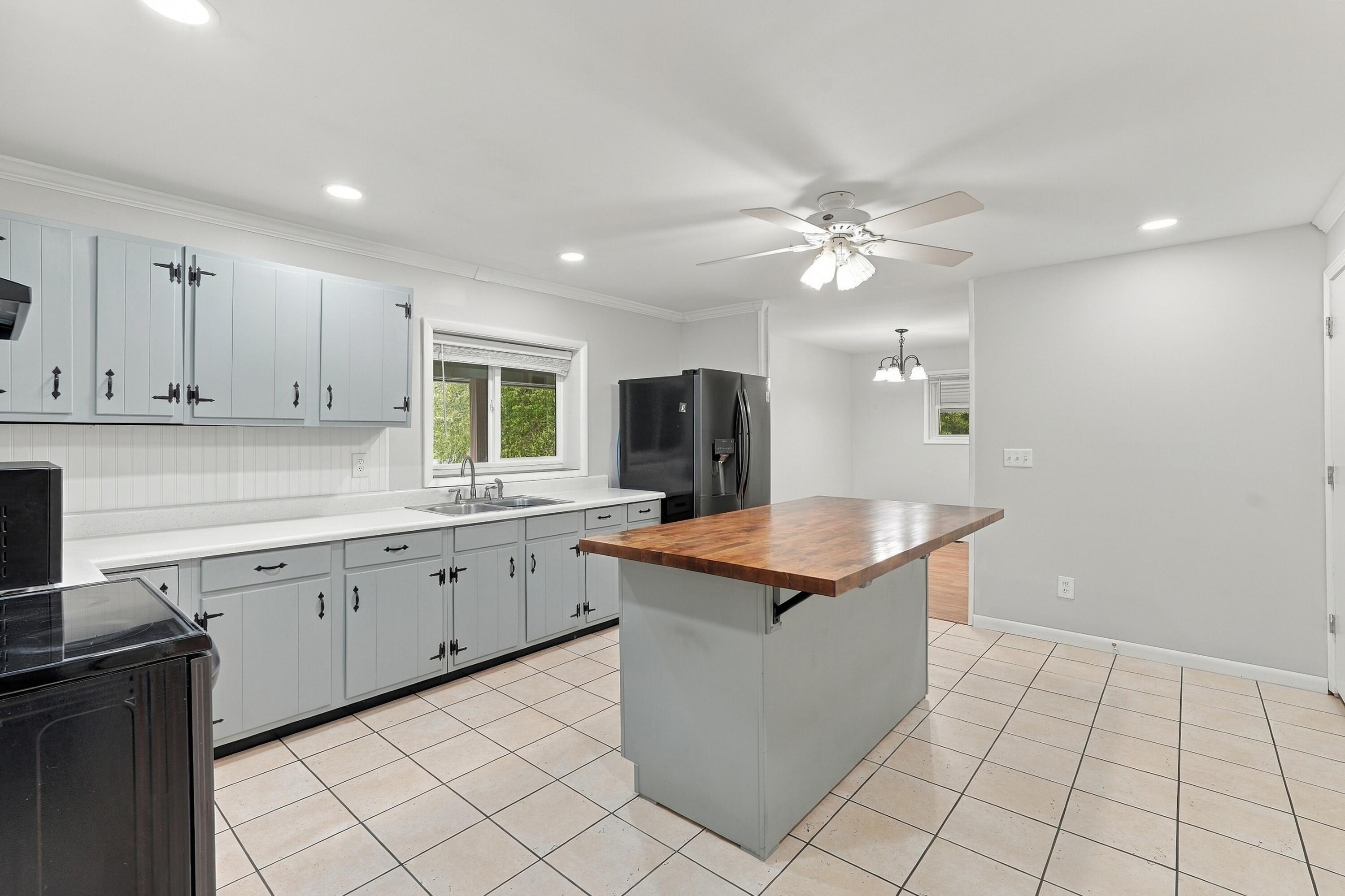 6059 Us 60 W Property Photo 14
