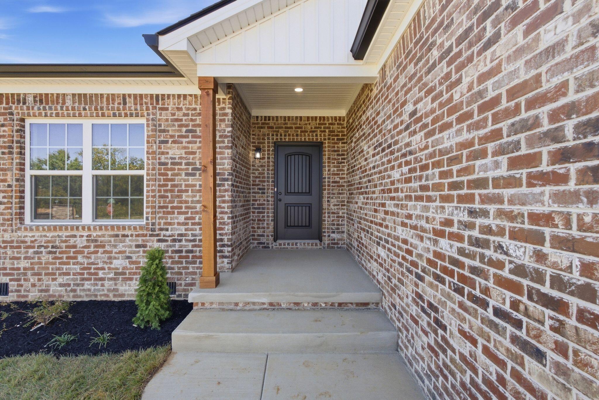 353 Mohegan Trail Property Photo 6