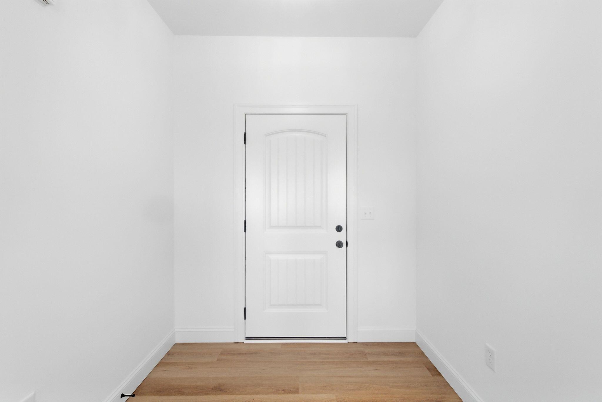 353 Mohegan Trail Property Photo 11