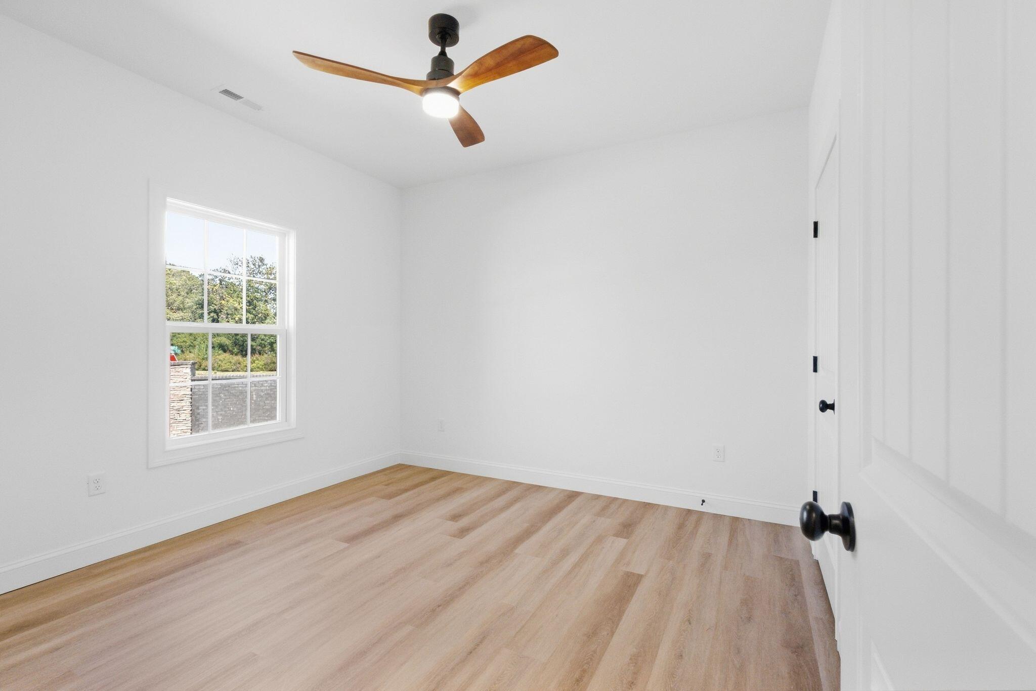 353 Mohegan Trail Property Photo 18