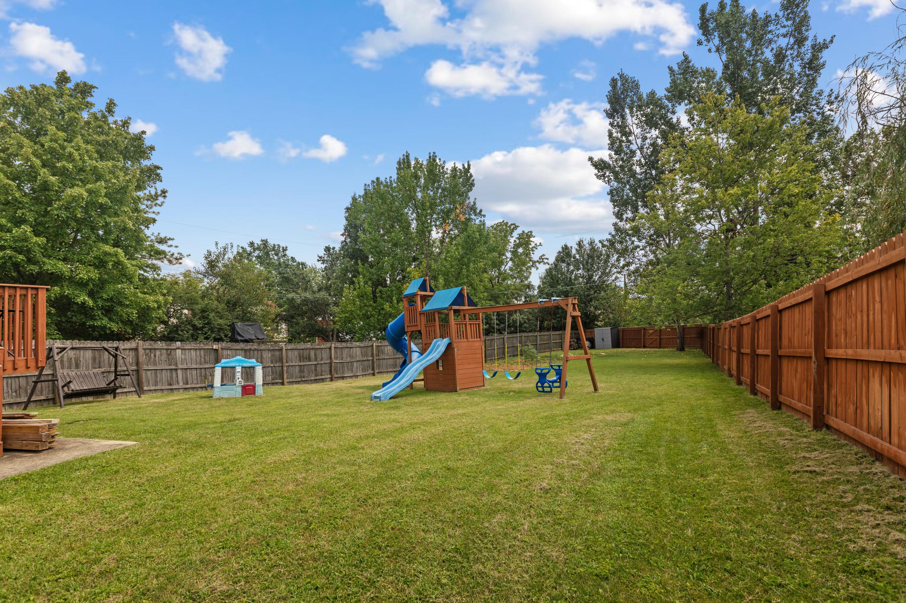 1416 Ridgecrest Drive Property Photo 2