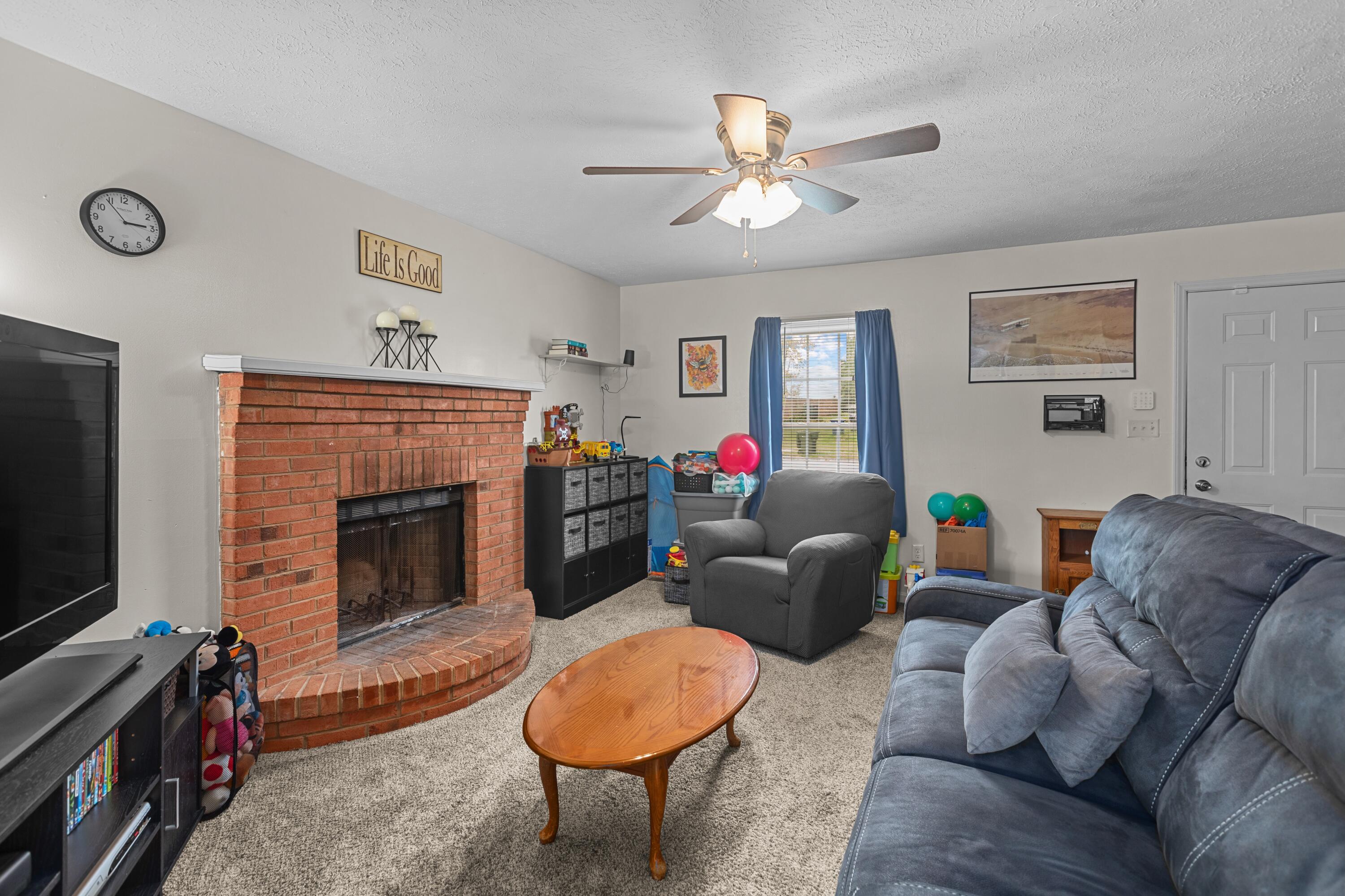 1416 Ridgecrest Drive Property Photo 8