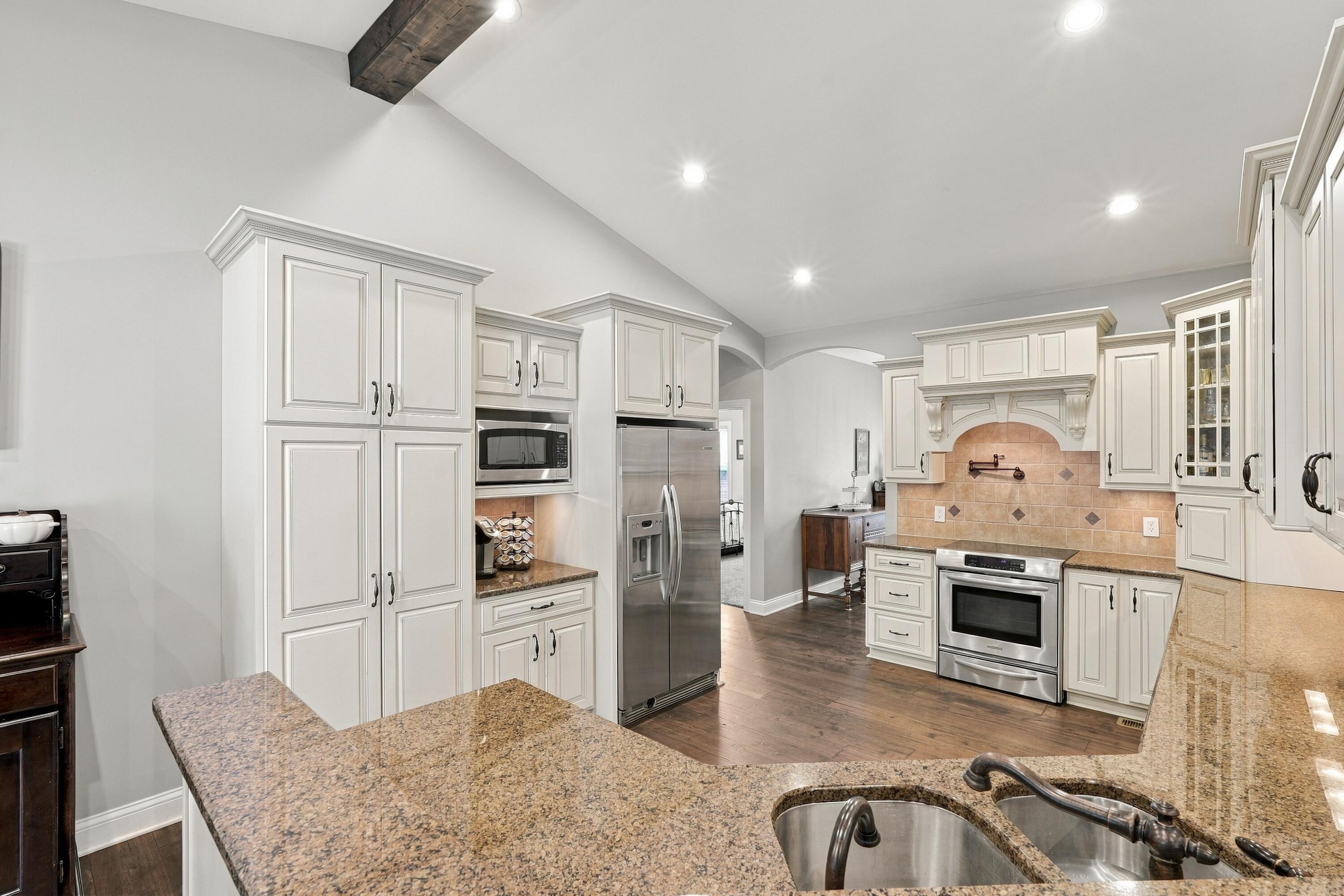 354 Woodridge Drive Property Photo 4