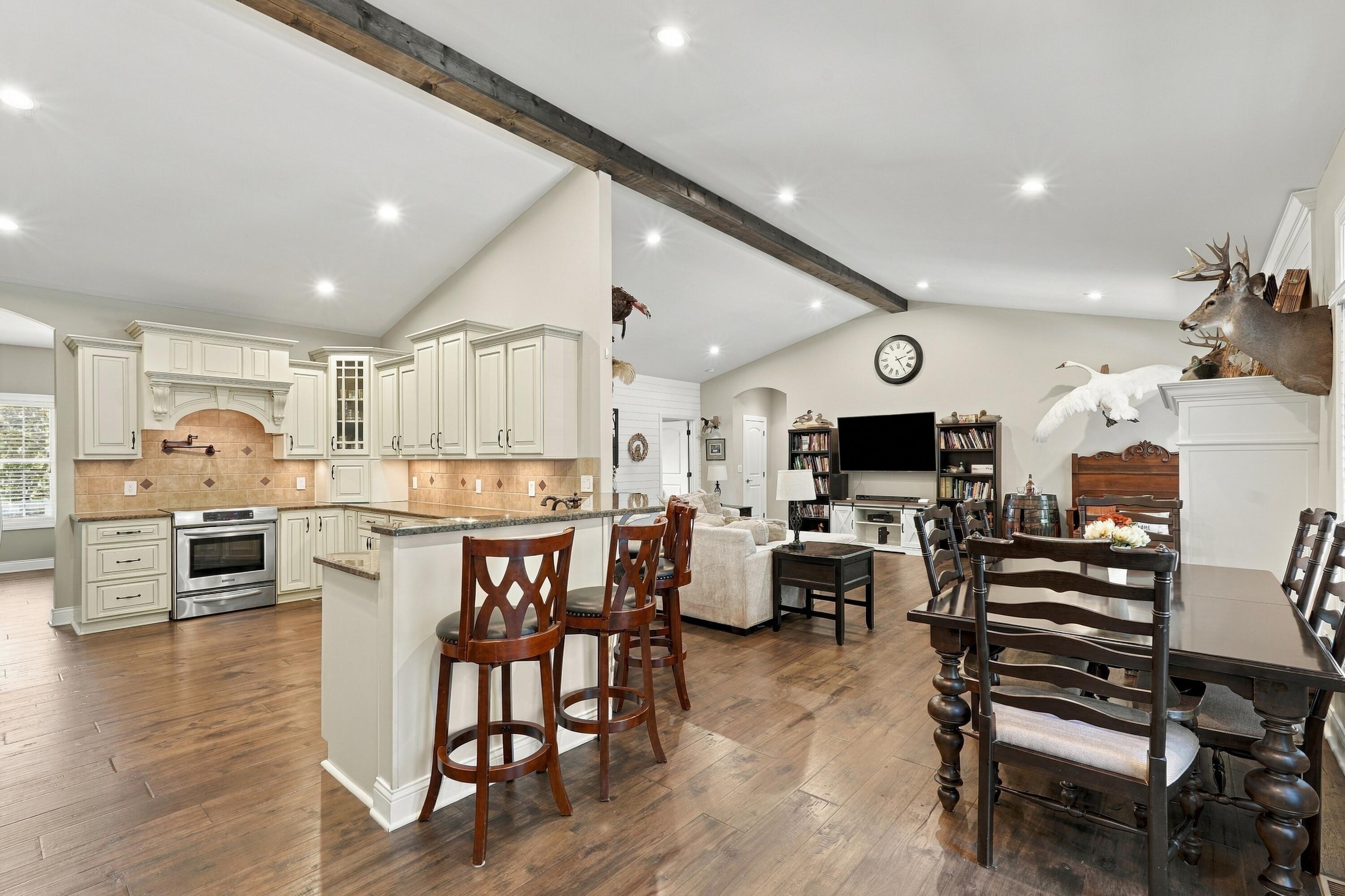 354 Woodridge Drive Property Photo 12