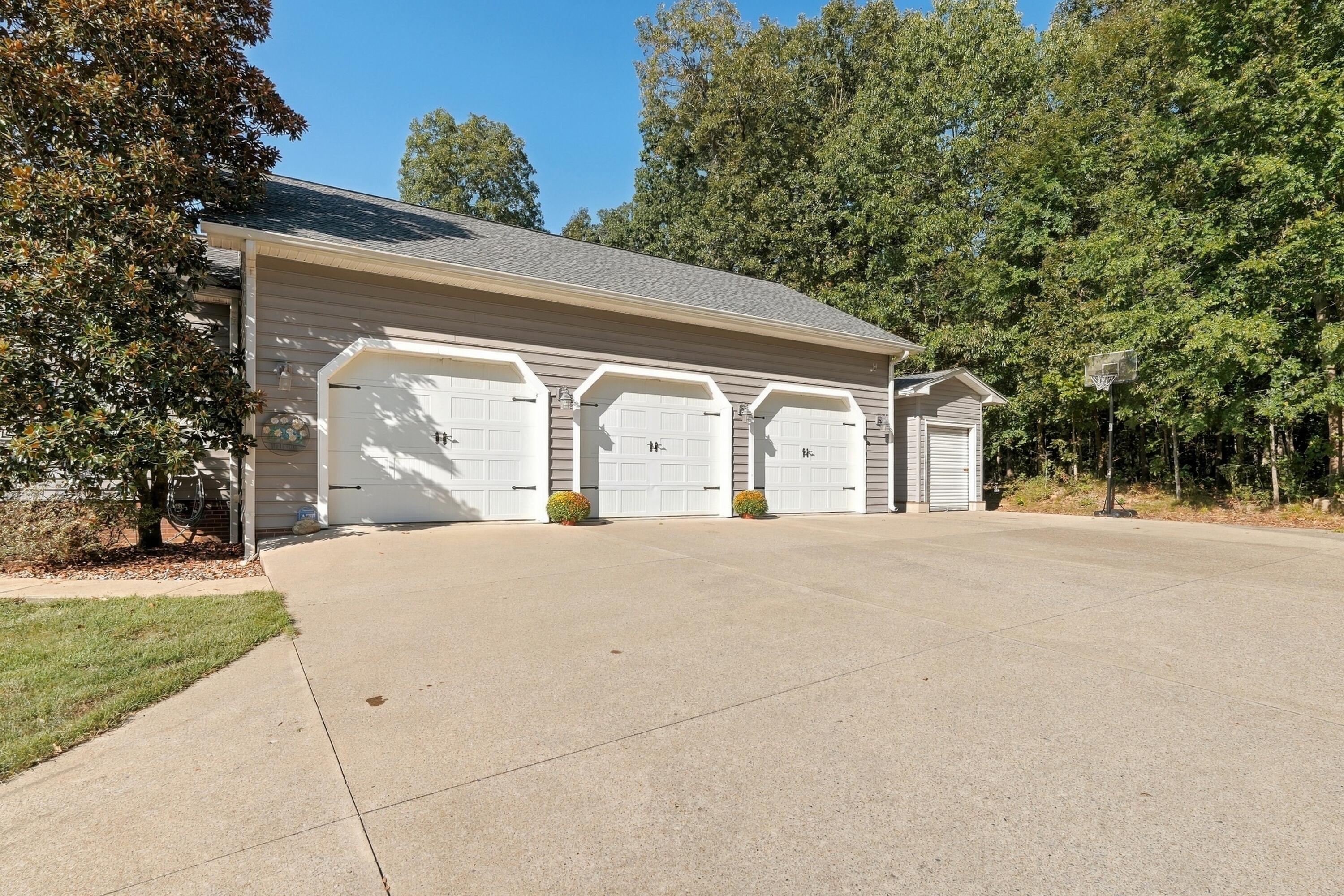 354 Woodridge Drive Property Photo 38
