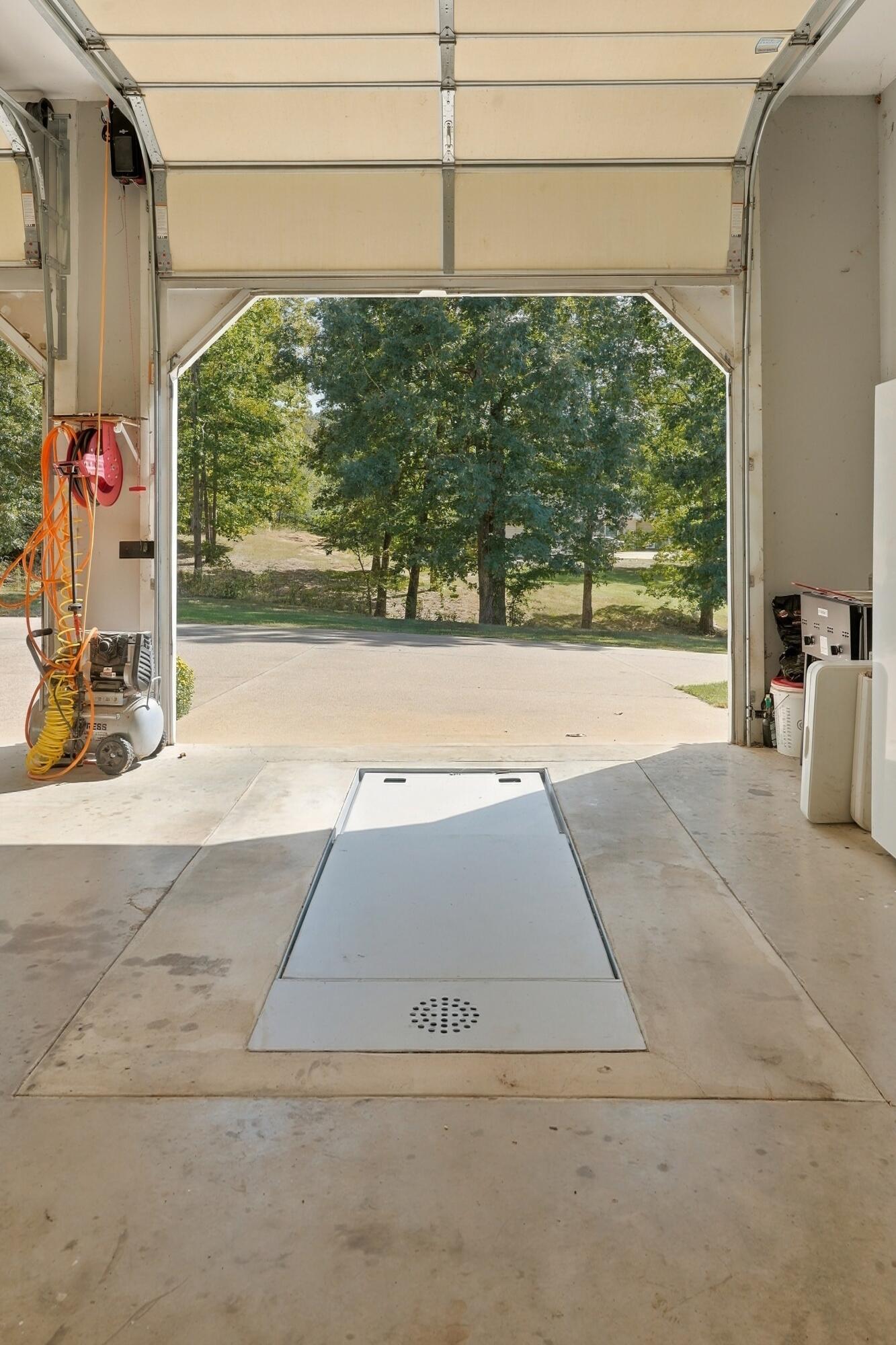354 Woodridge Drive Property Photo 41