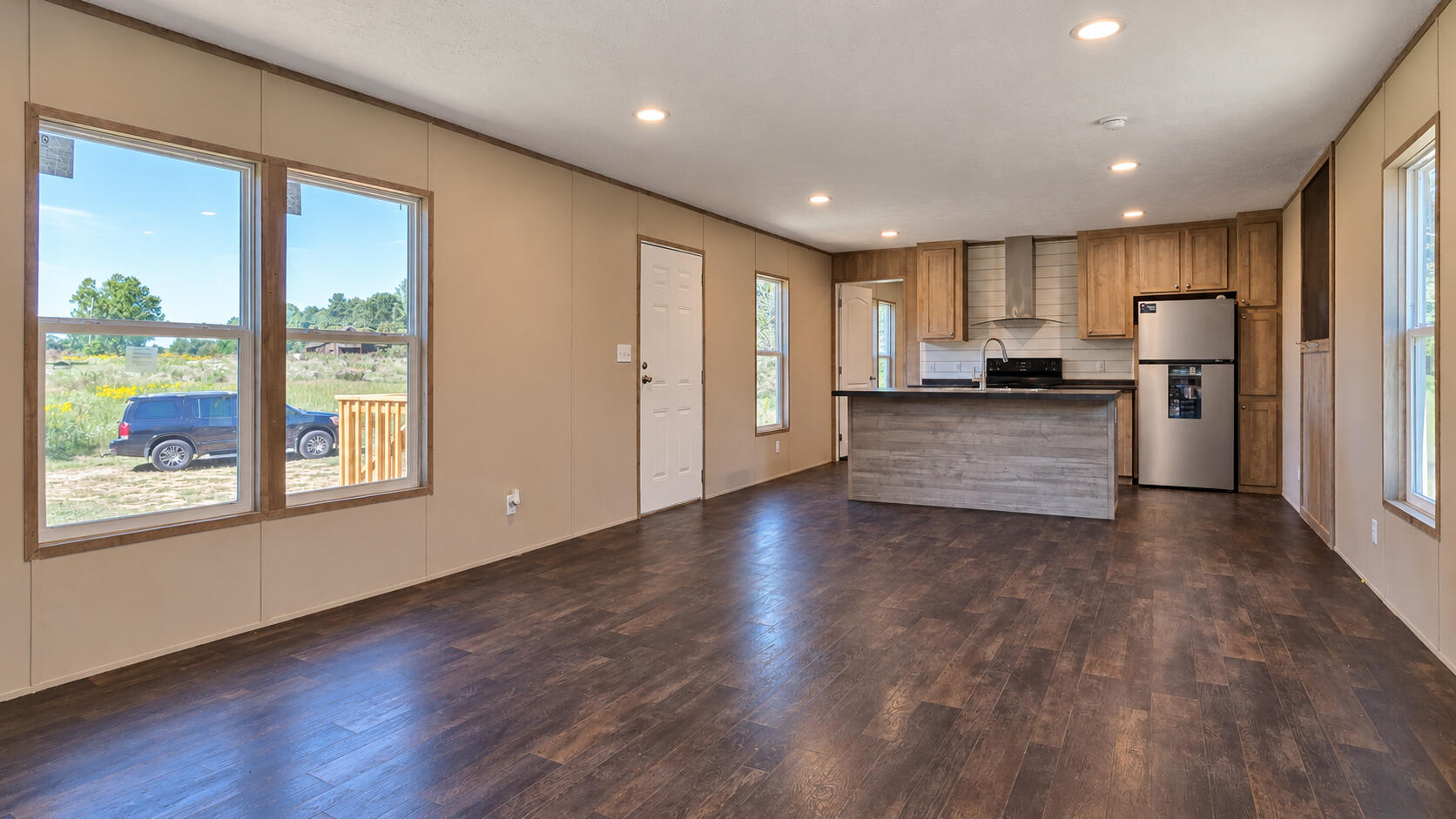 660 Legrande Lane Property Photo 8