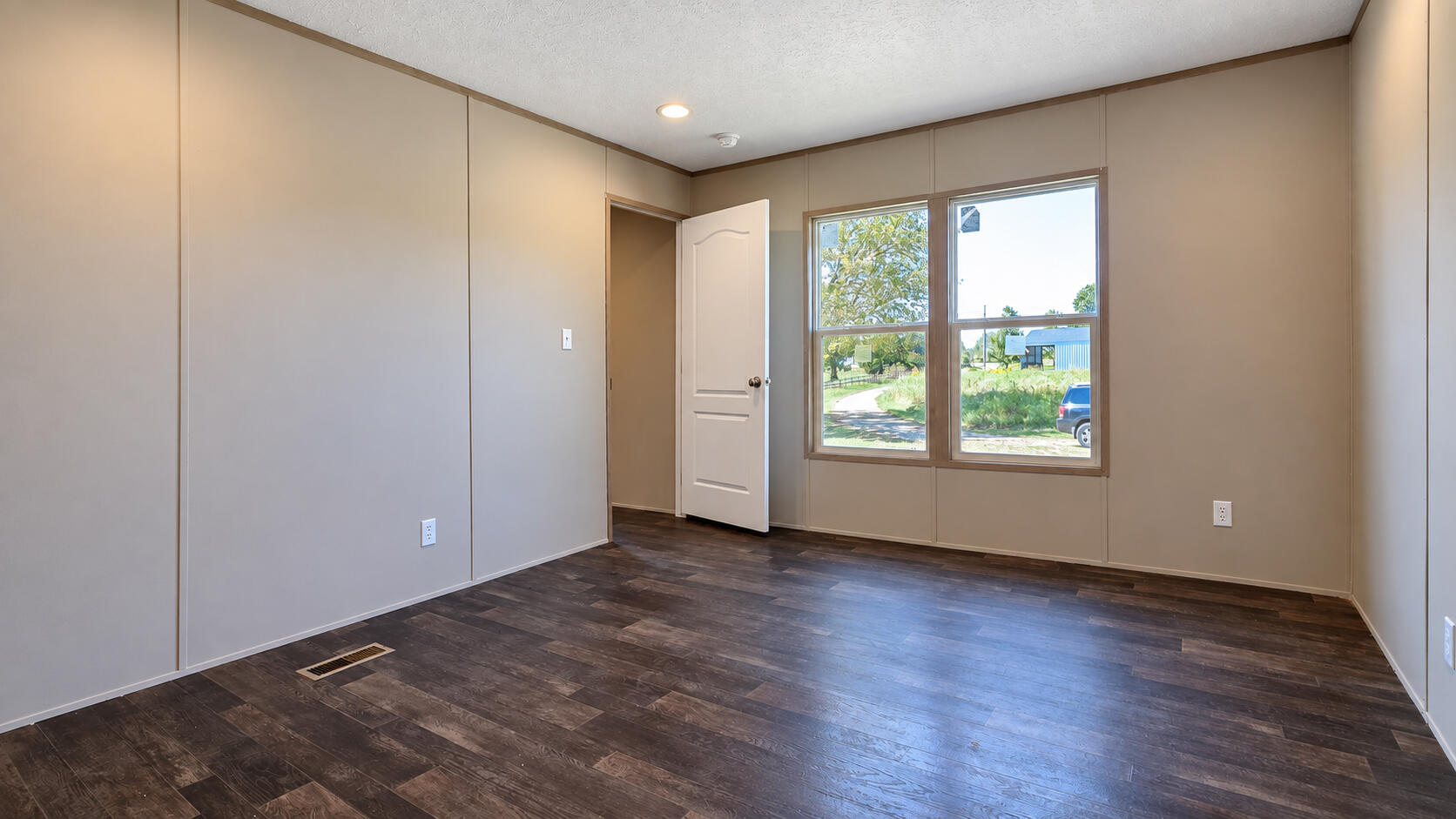 660 Legrande Lane Property Photo 17