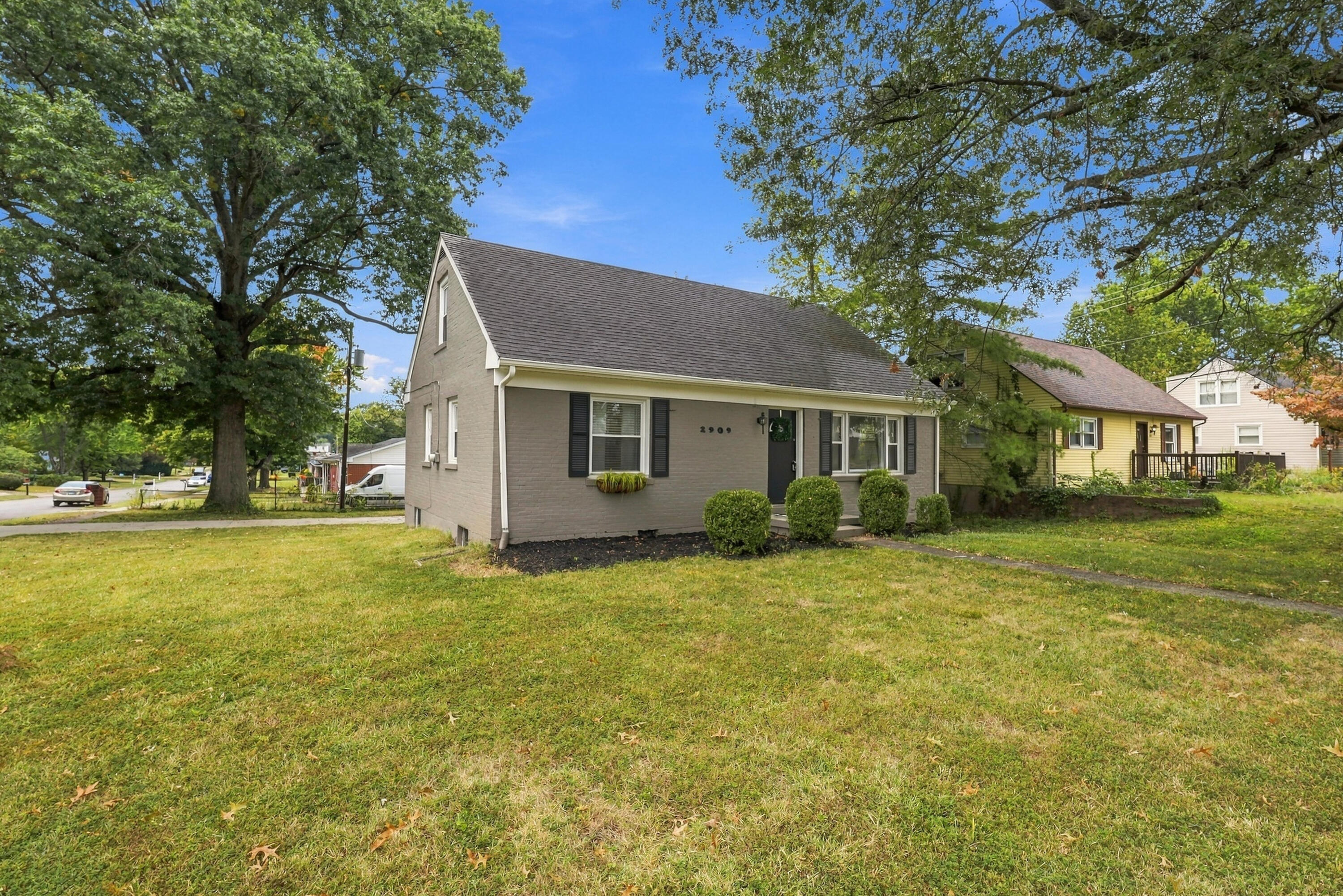 2909 Clays Mill Road Property Photo 3