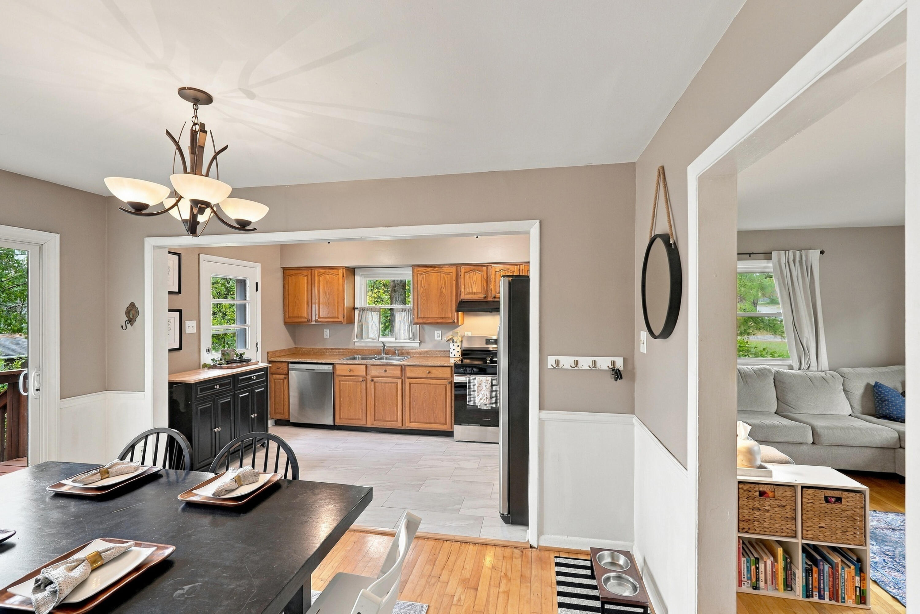 2909 Clays Mill Road Property Photo 11