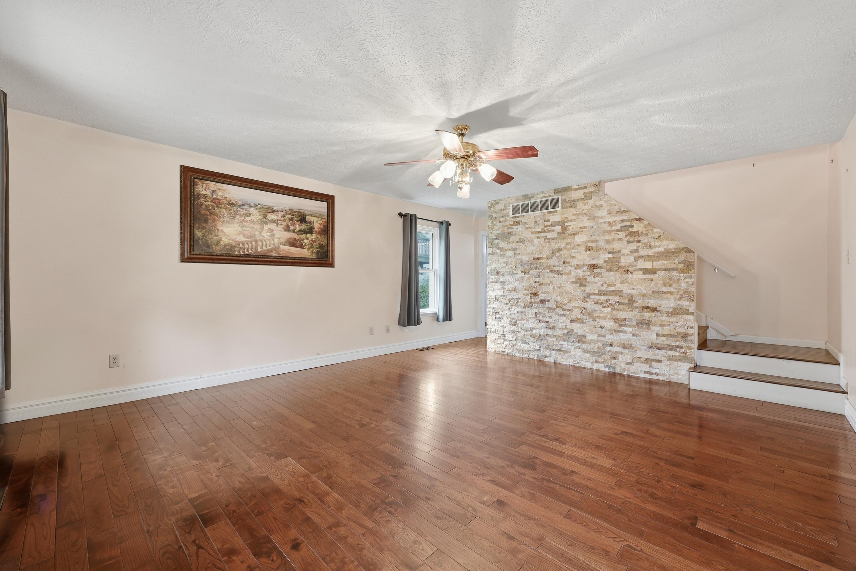 524 Southbrook Drive Property Photo 11