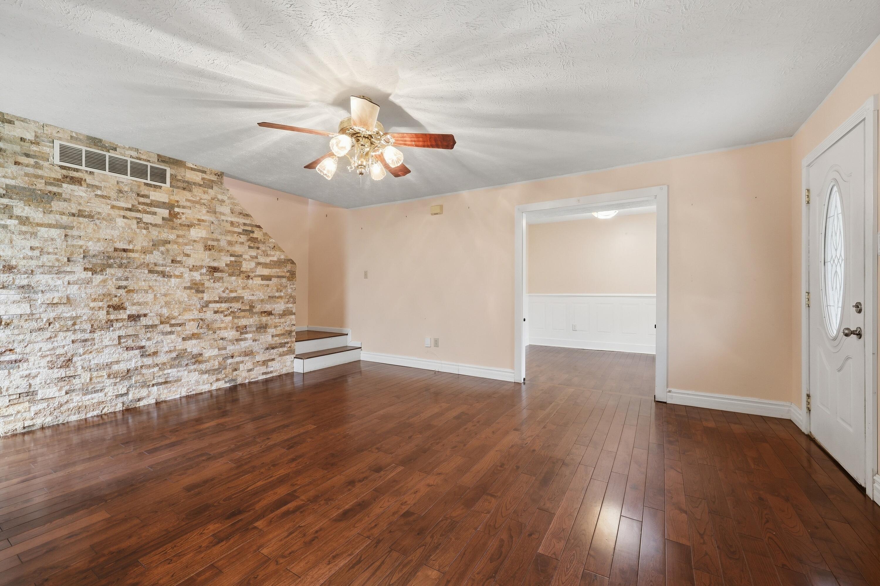 524 Southbrook Drive Property Photo 13
