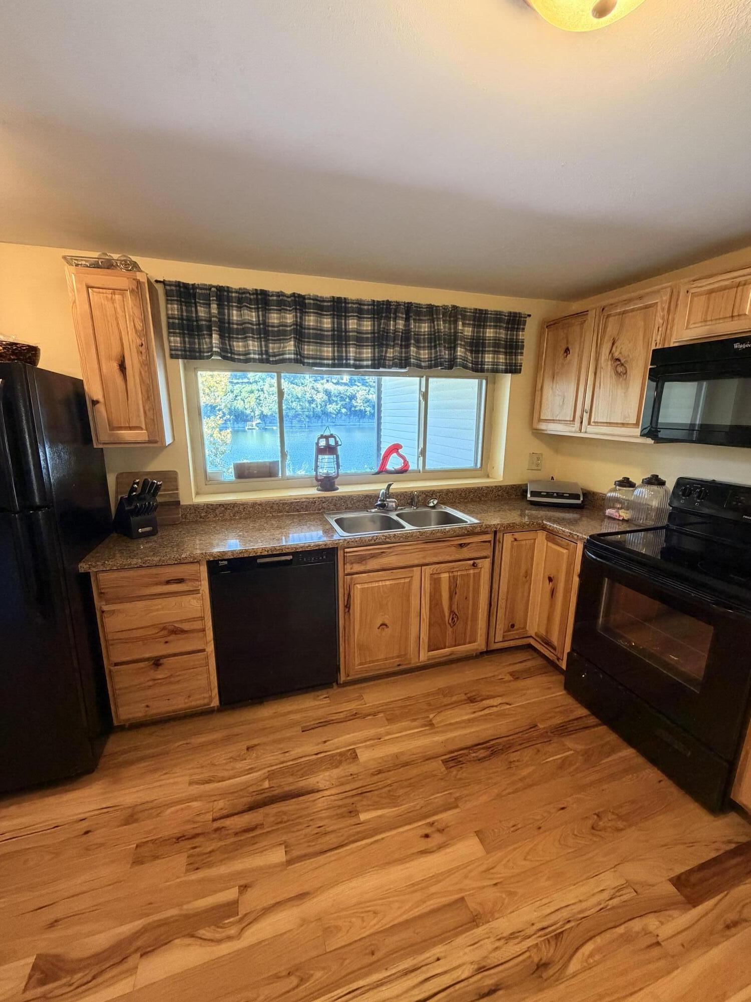 4858 Kennedy Bridge Road Property Photo 13