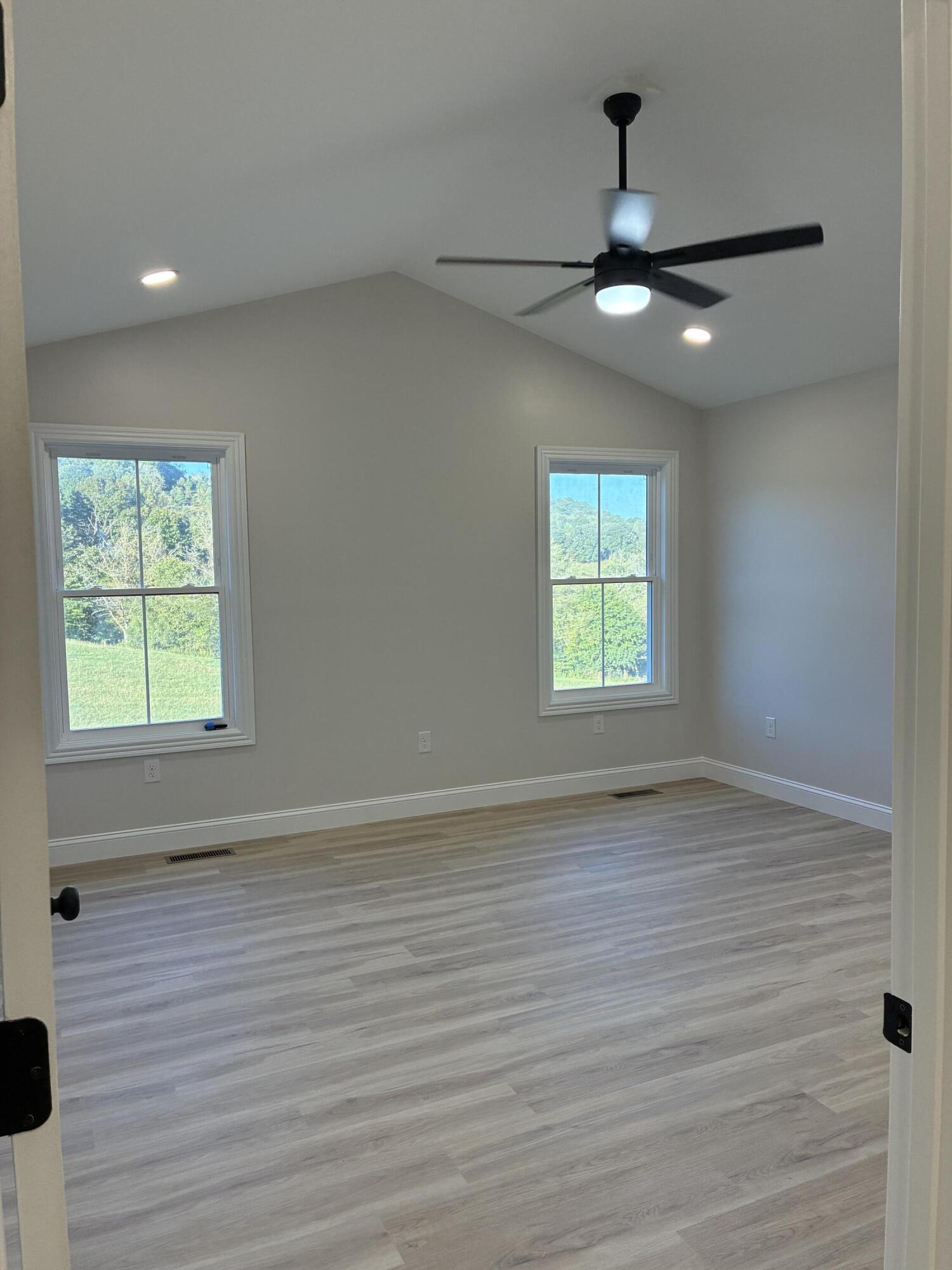 242 Shiner Valley Road Property Photo 17